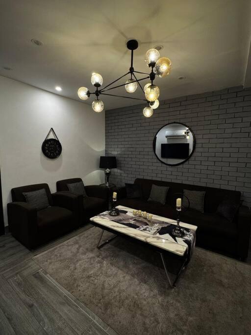 One Bed Apartment with a top floor view