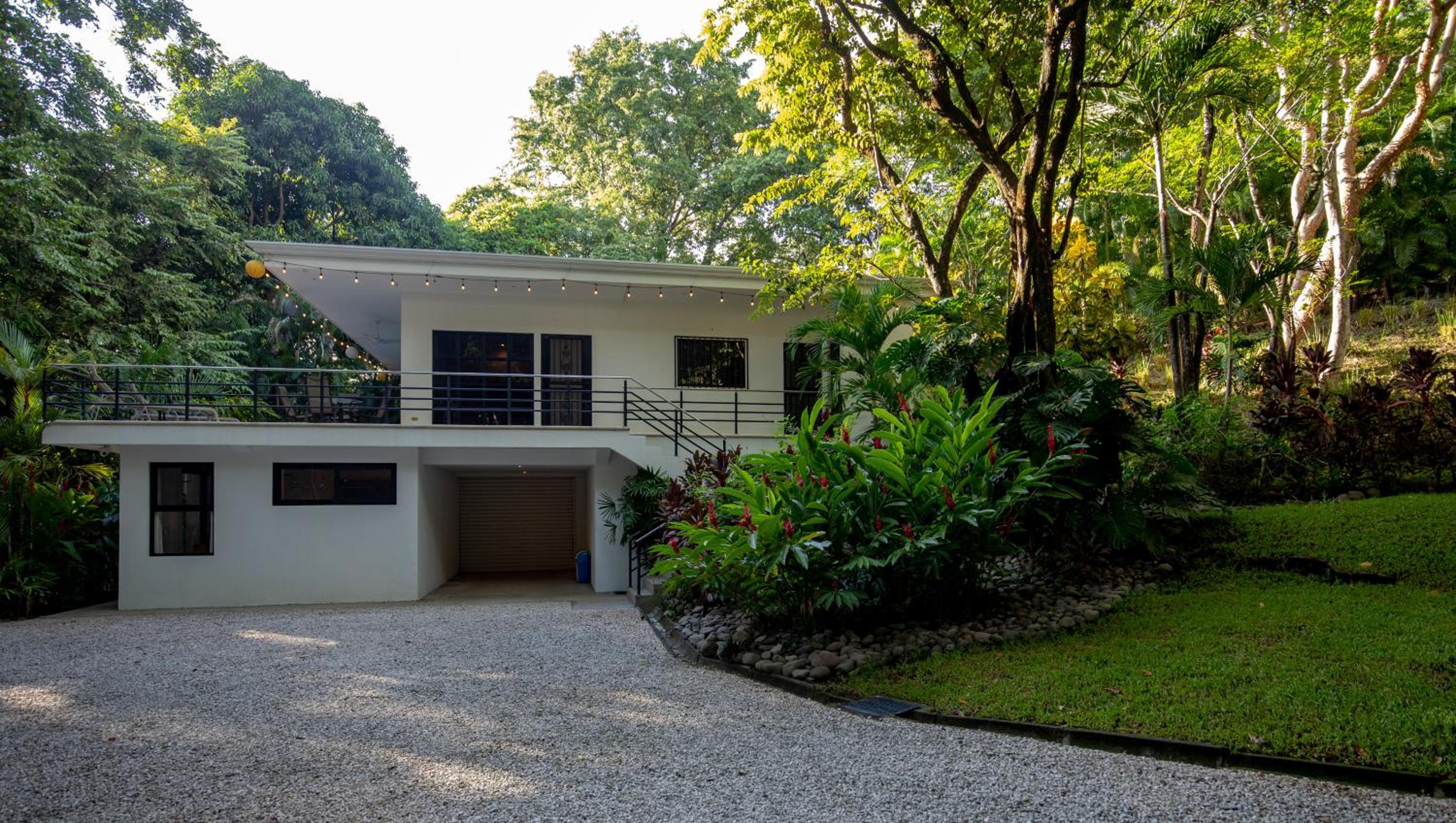 Four Winds Properties A Short Walk to the Beach