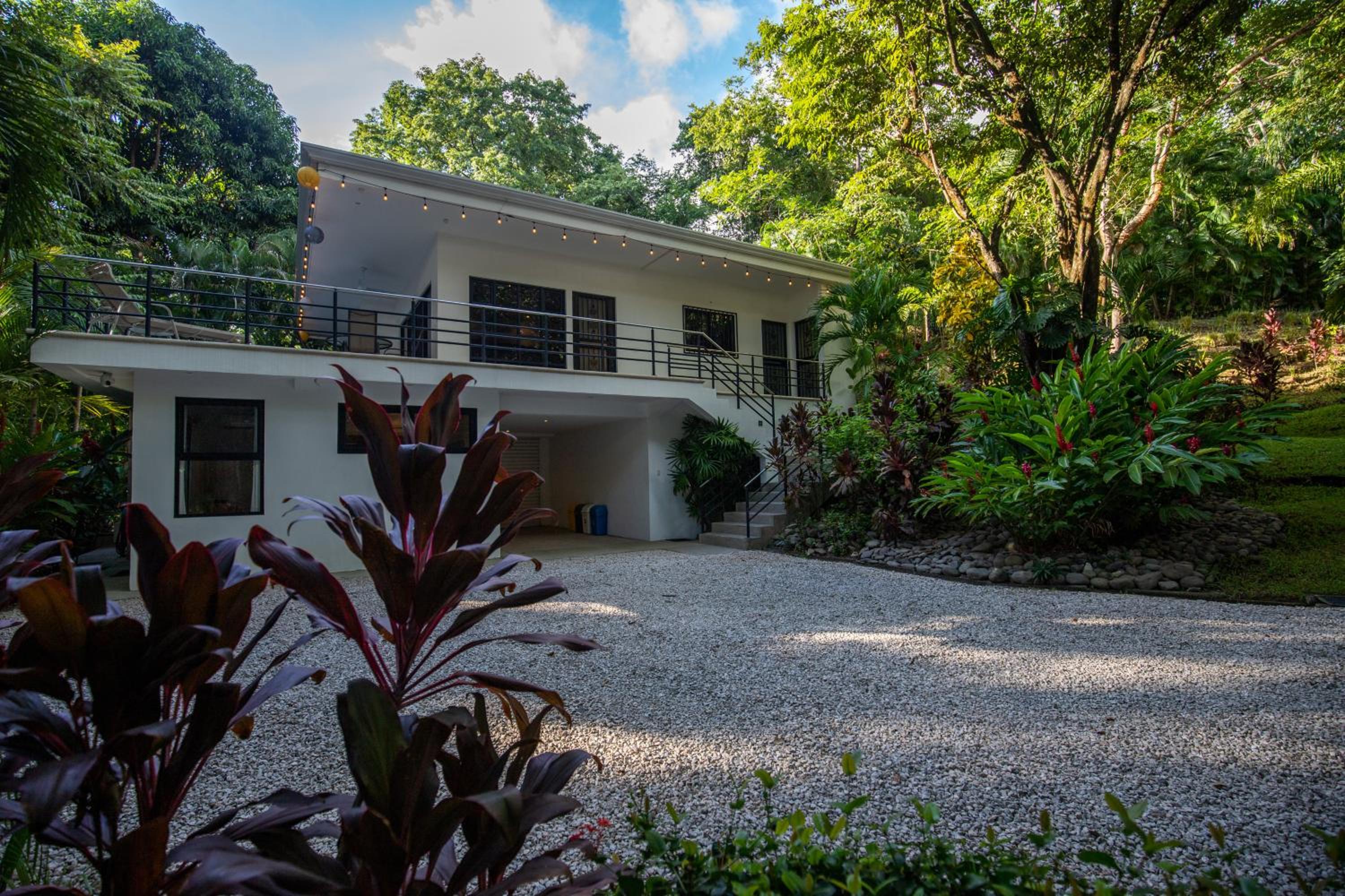 Four Winds Properties A Short Walk to the Beach