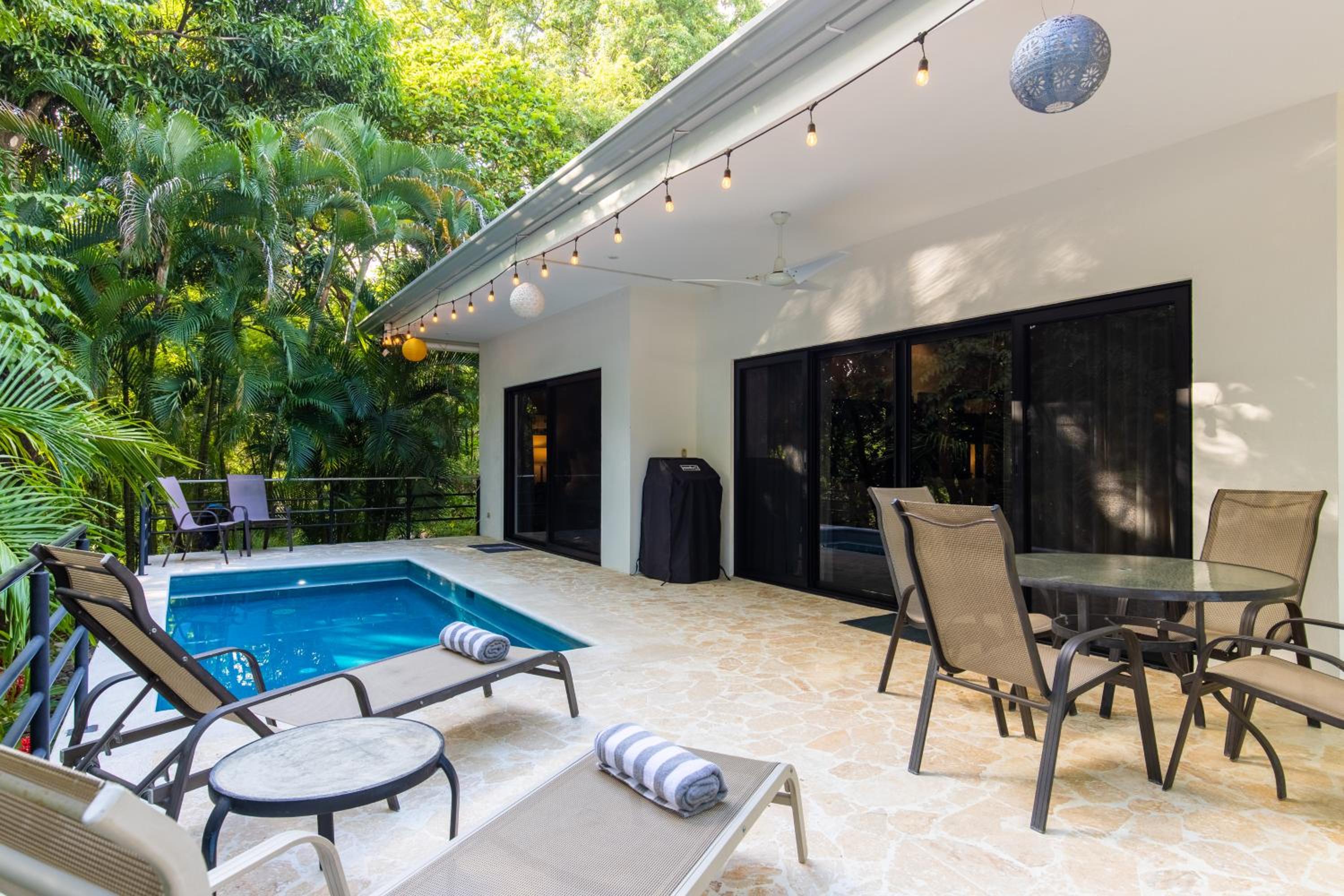 Four Winds Properties A Short Walk to the Beach