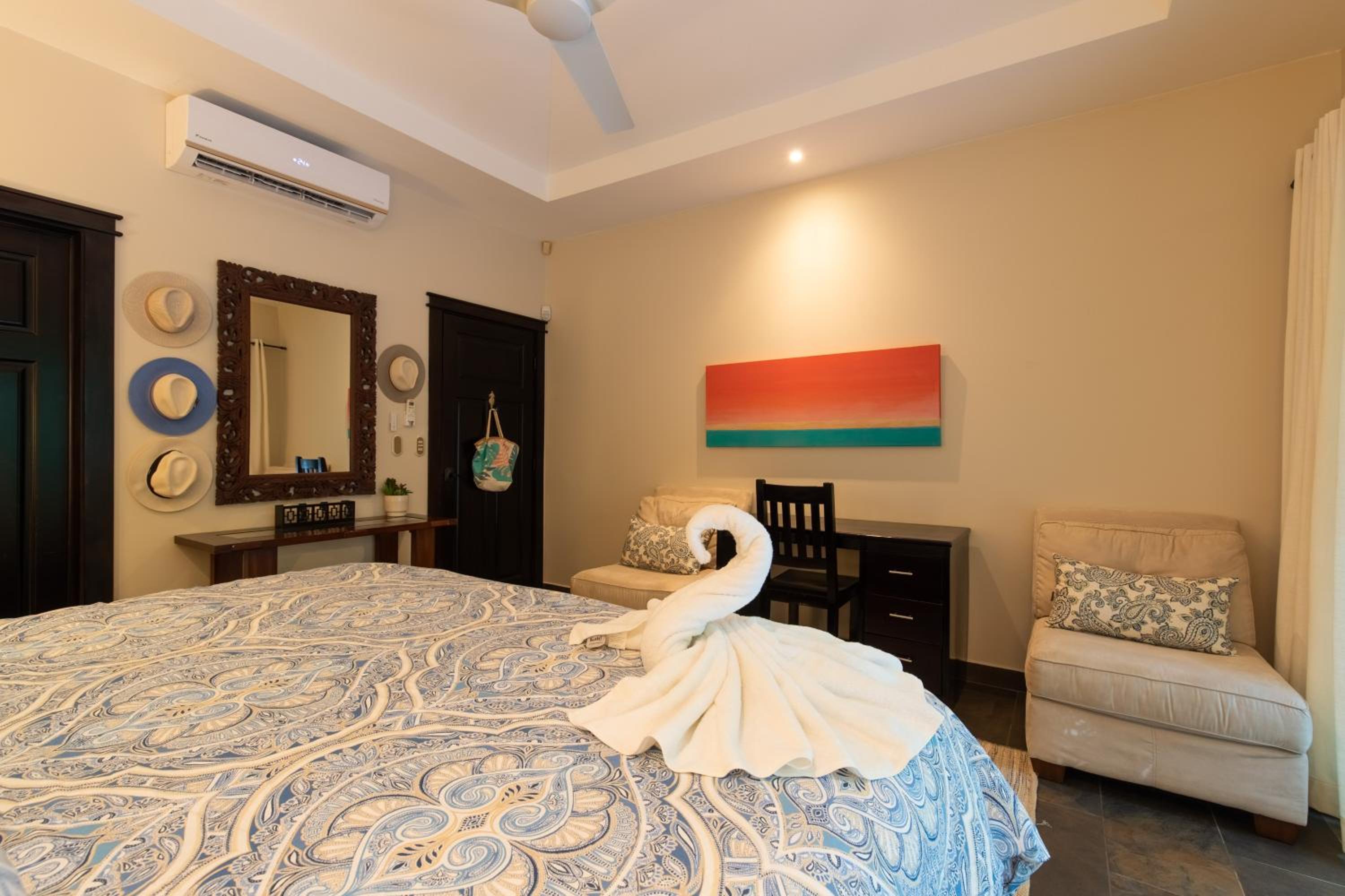 Four Winds Properties A Short Walk to the Beach