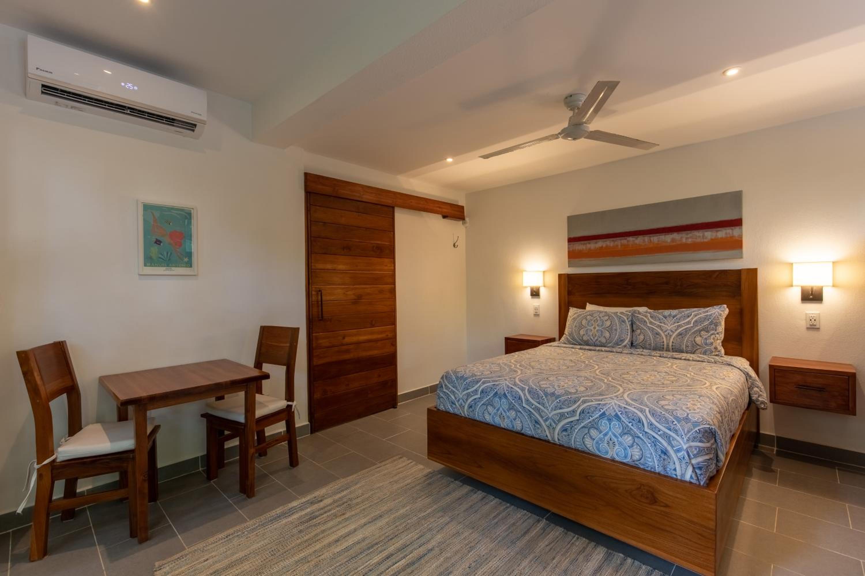 Four Winds Properties A Short Walk to the Beach