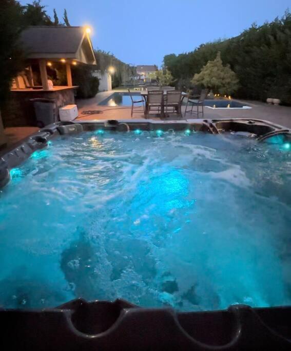 Waterfront Paradise on Long Island - Property Image 8