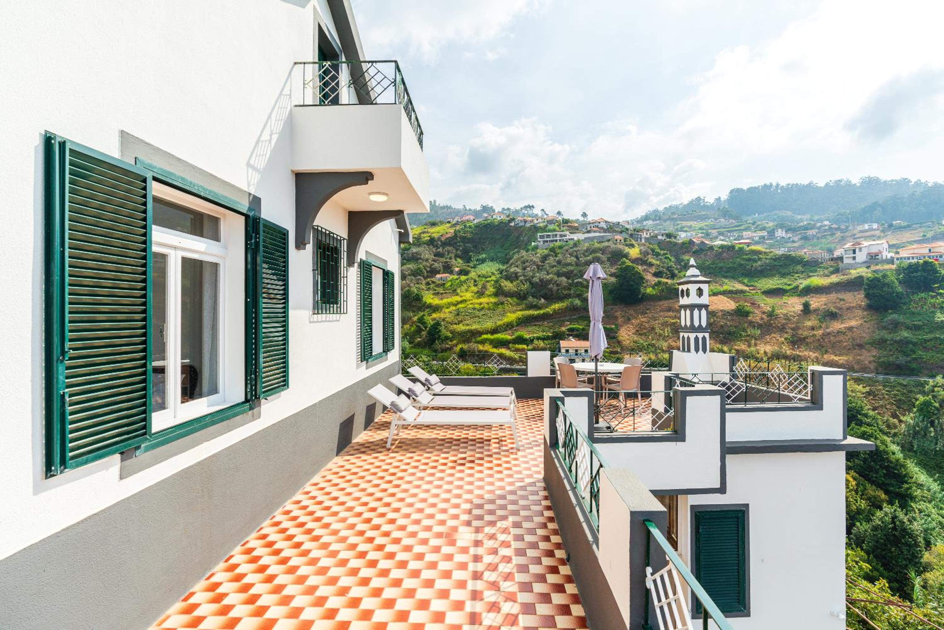 Achada House - Traditional House view 4