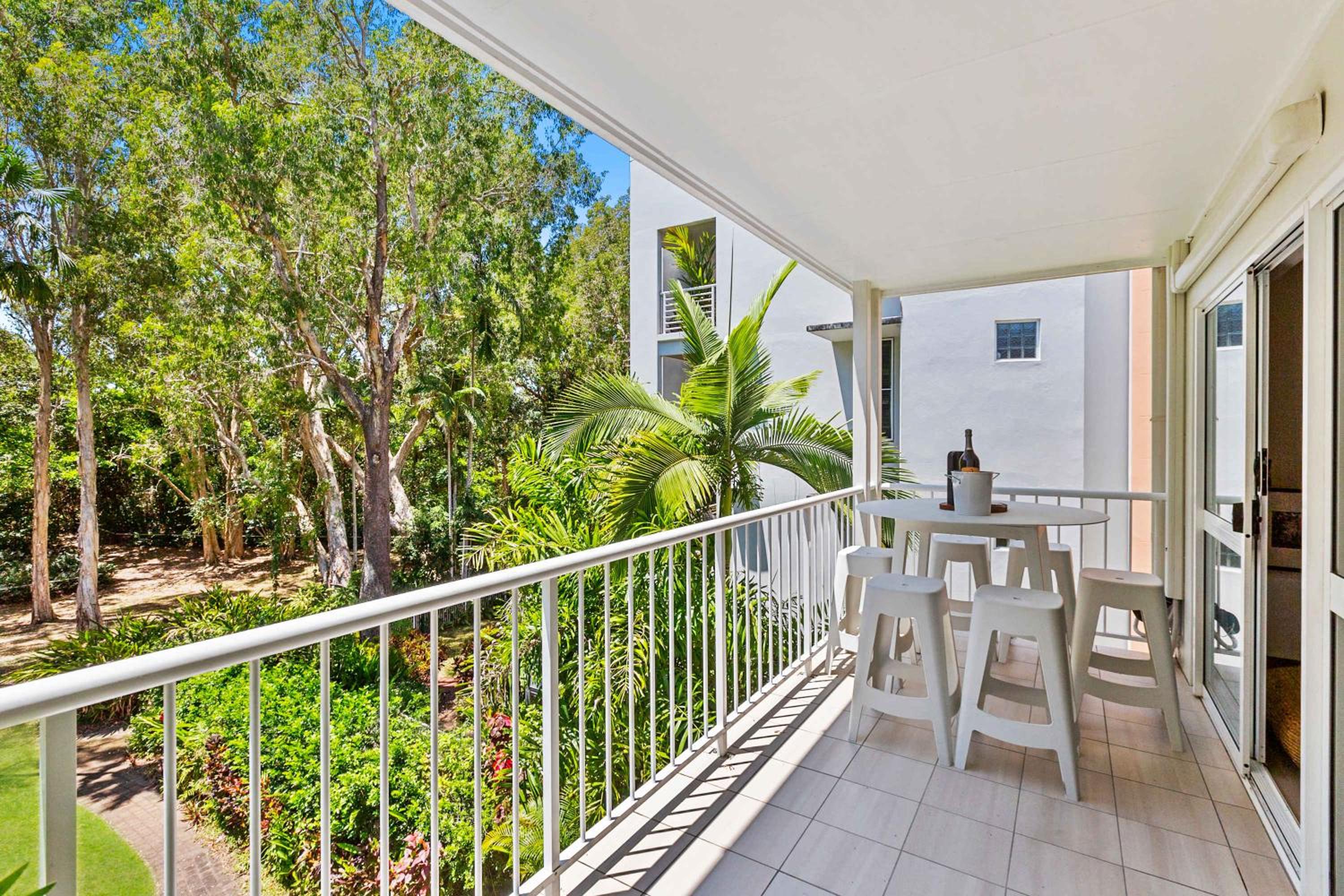 Melaleuca Hideaway - Beach Pool free parking