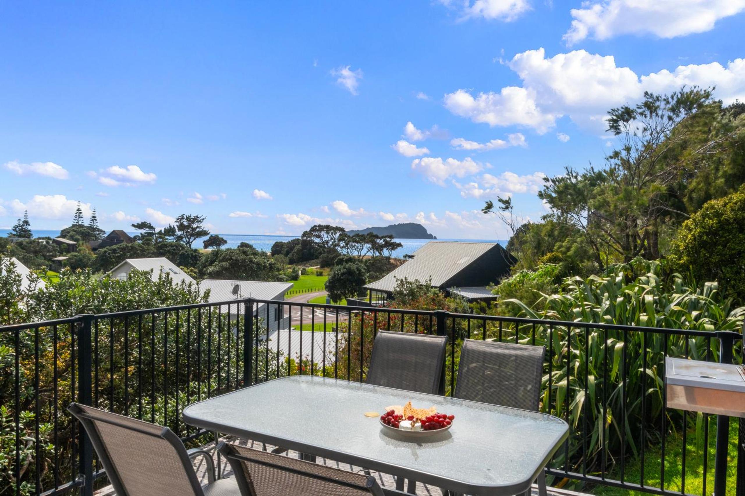 Seaview Family Haven - Pauanui Holiday Home view 2