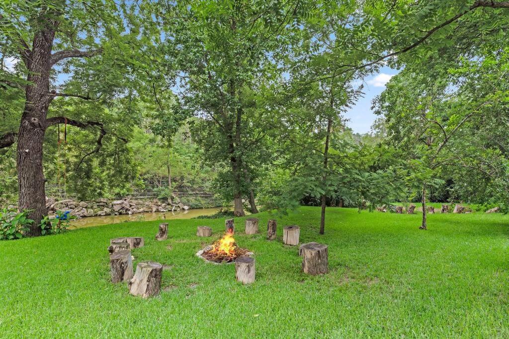 Very Cozy Home On a Creek - Sleeps 8 view 3