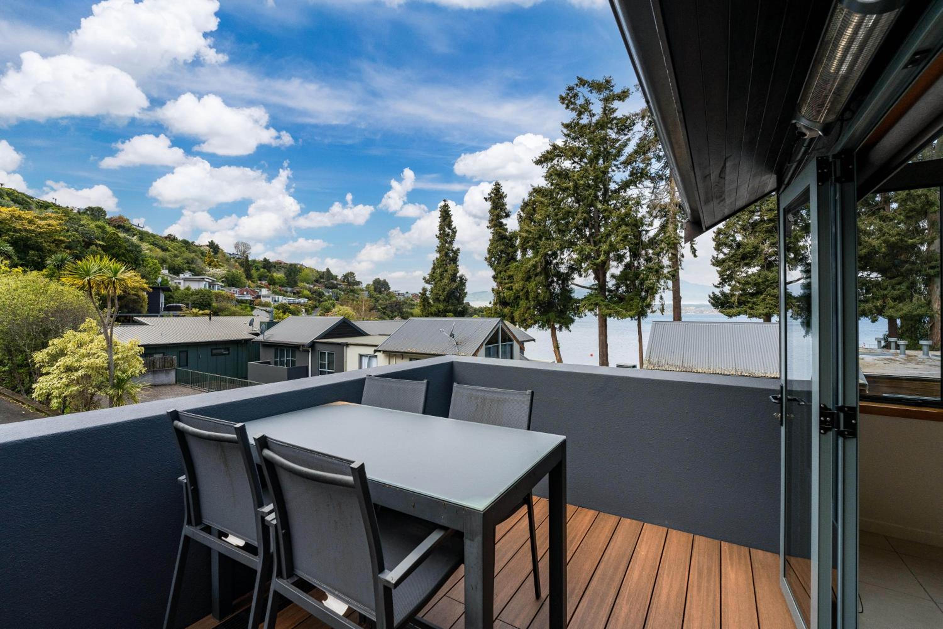 Ridgeview Retreat - Taupo Holiday Home