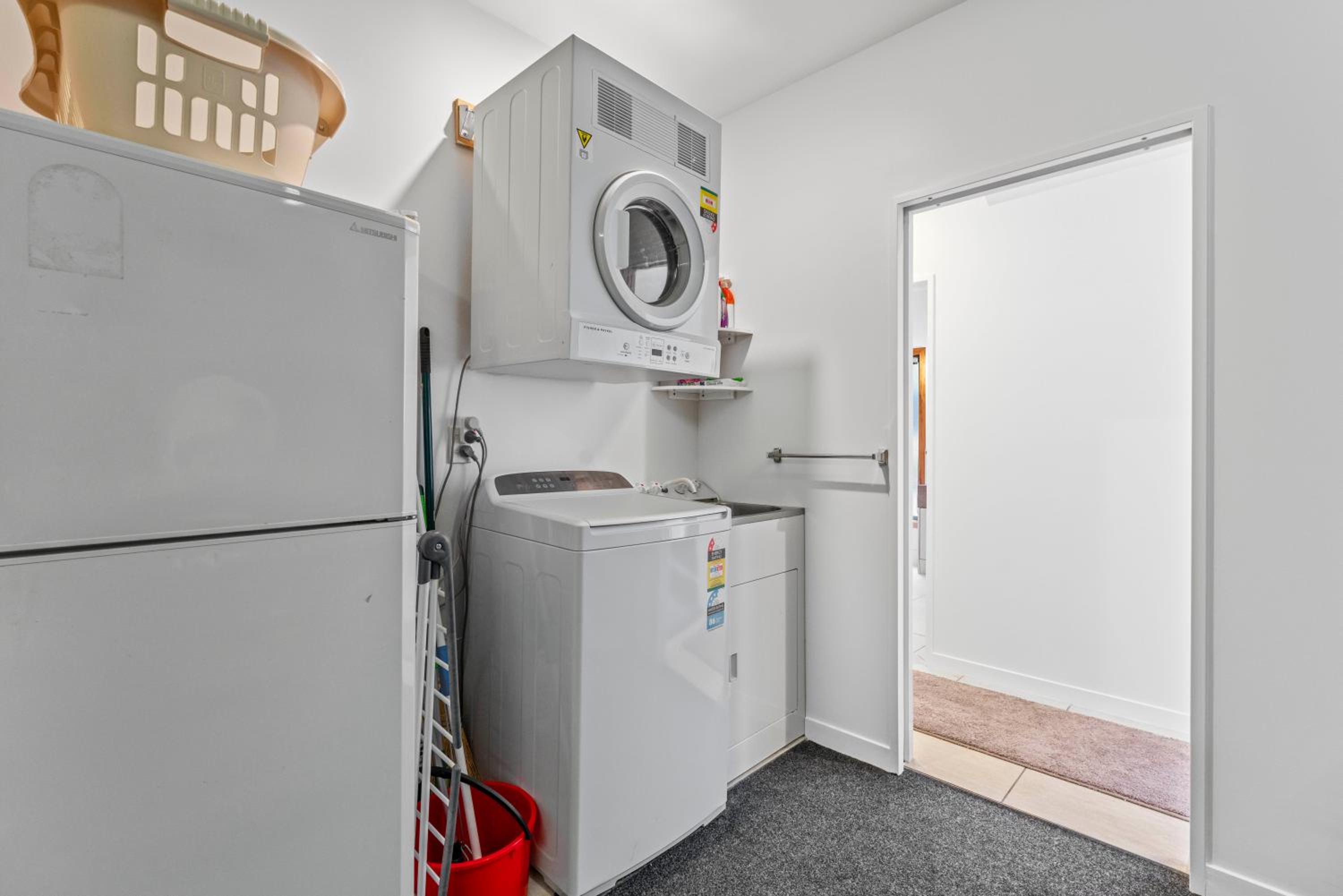 Ridgeview Retreat - Taupo Holiday Home