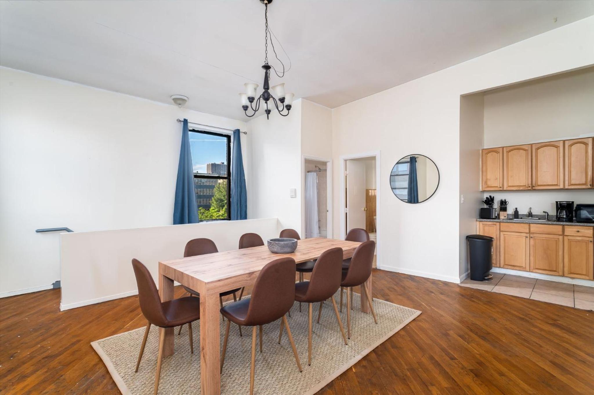 Cozy 3BR 2BA Apt in East Harlem!