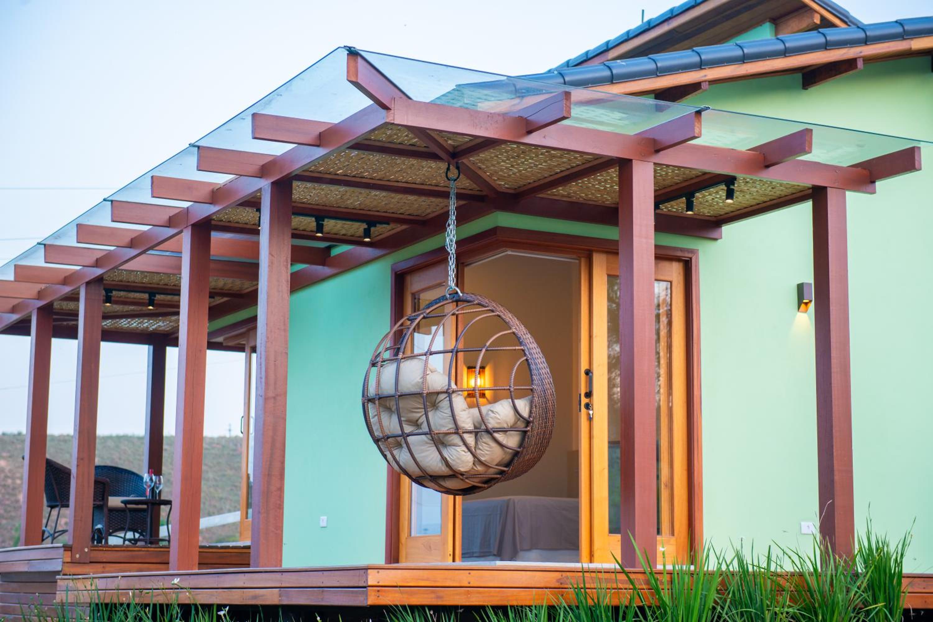 Cabana com Banheira e Vista de Montanhas em Cunha