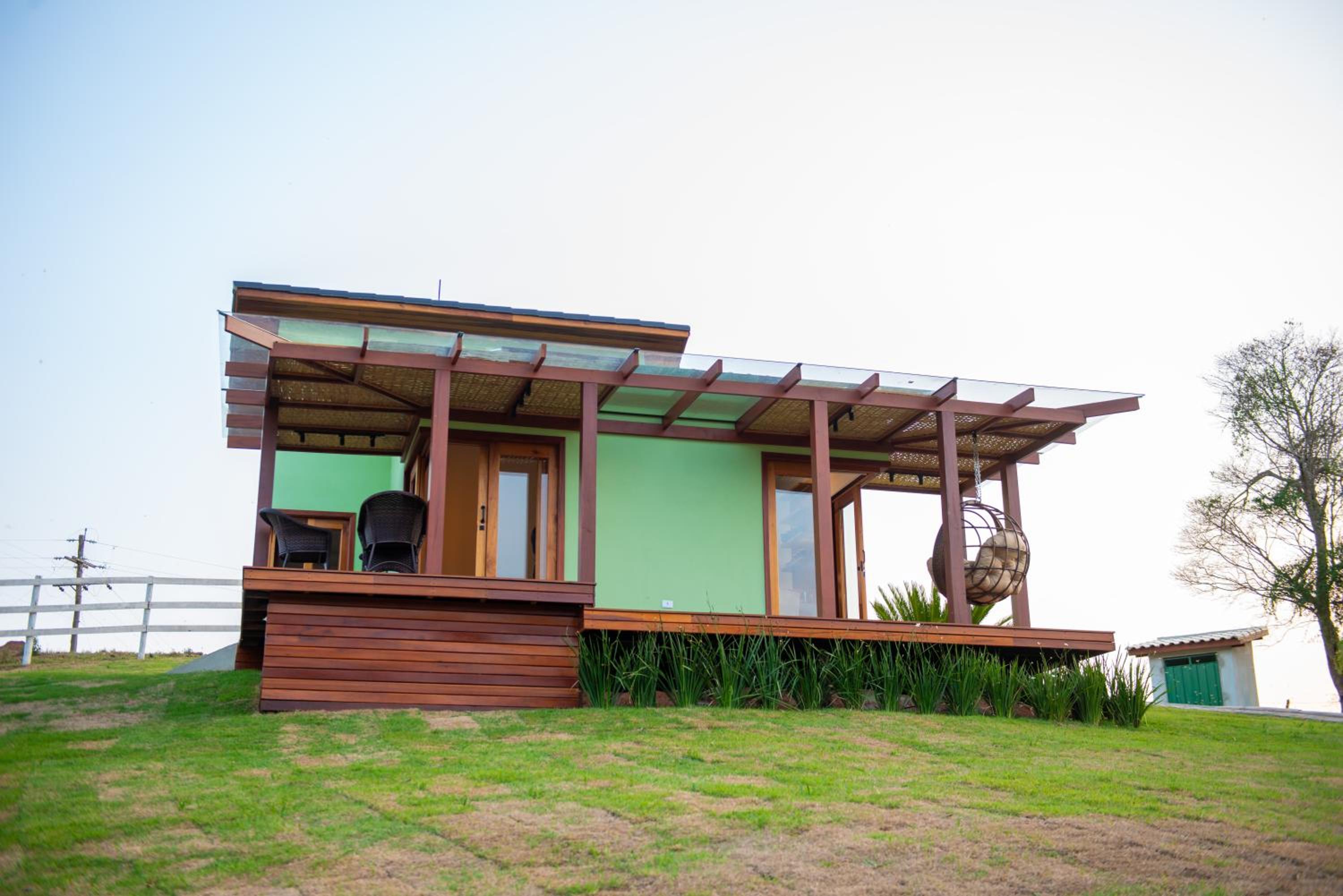 Cabana com Banheira e Vista de Montanhas em Cunha