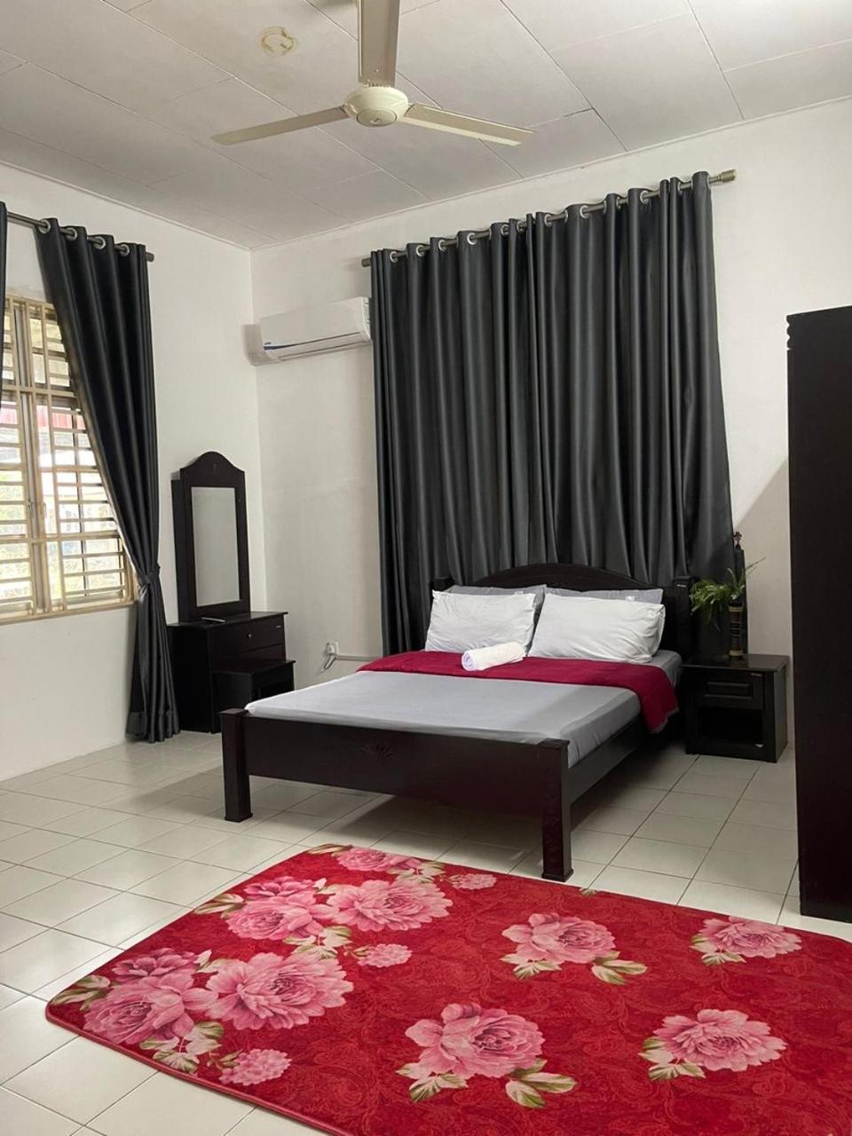 Homestay MamaTwinz, musslimstay, Parit Buntar photo 3