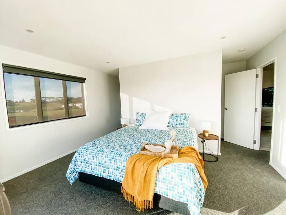 Shore & Coco view 4