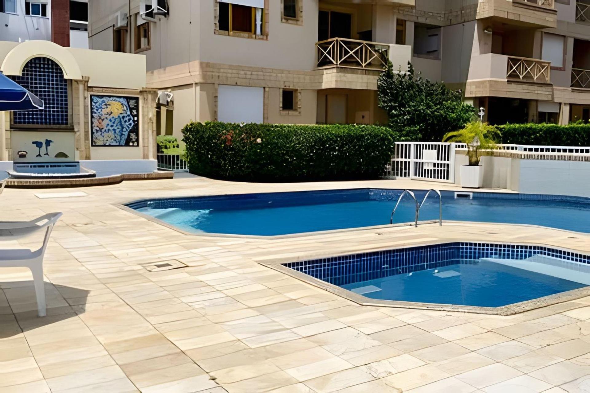 Férias e lazer c/piscina e quadra perto da praia
