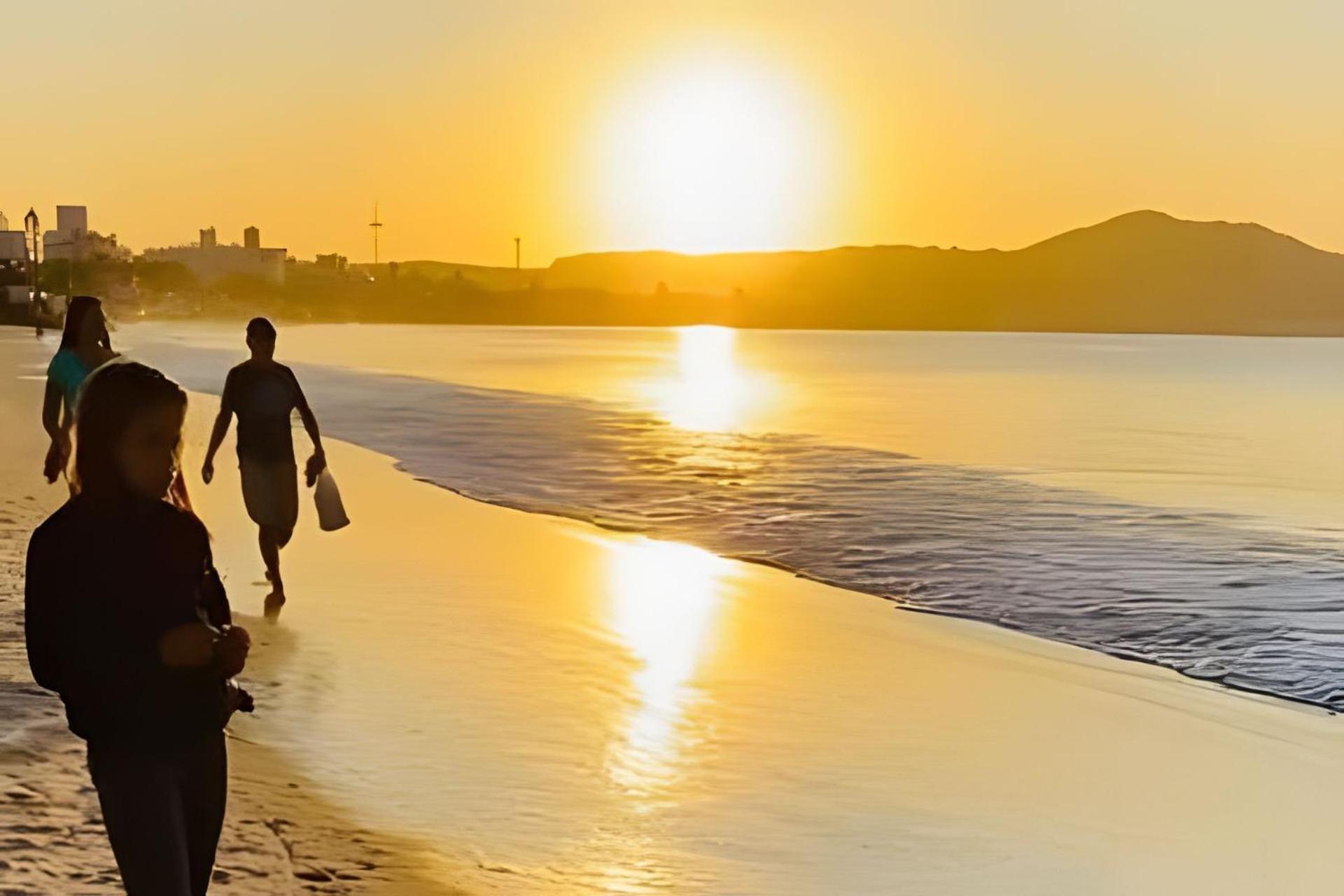 Férias e lazer c/piscina e quadra perto da praia
