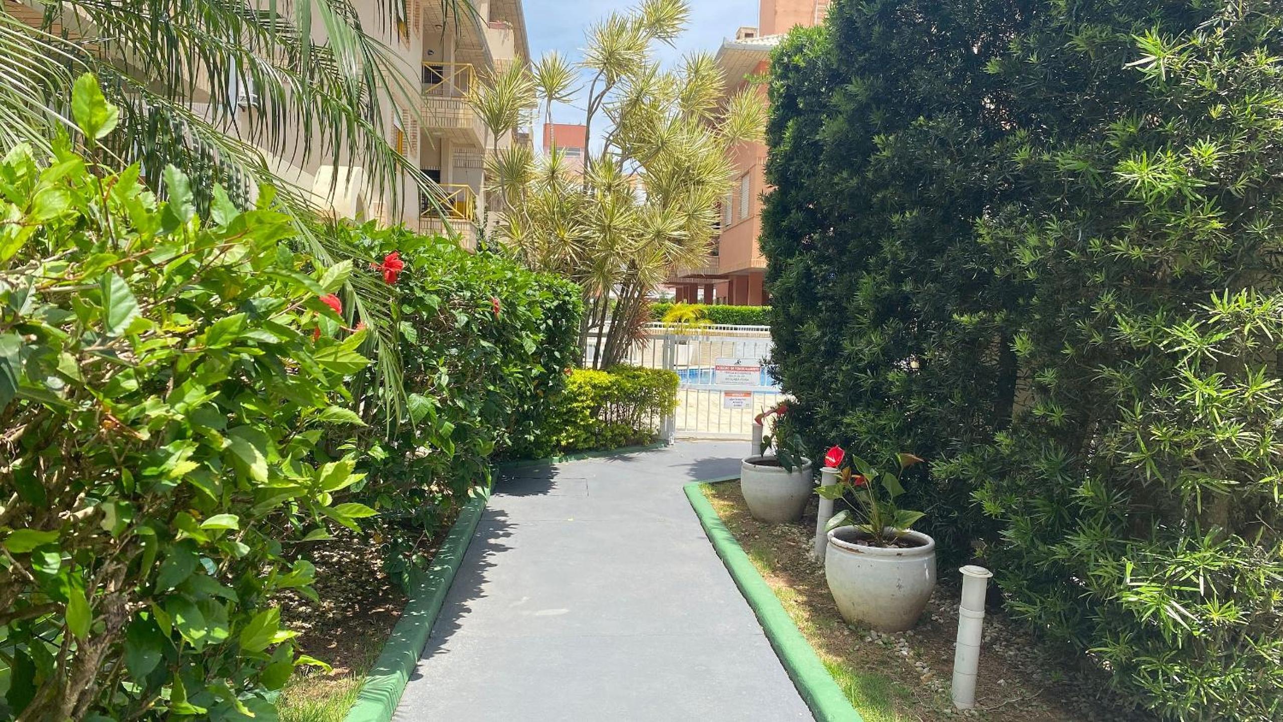Férias e lazer c/piscina e quadra perto da praia