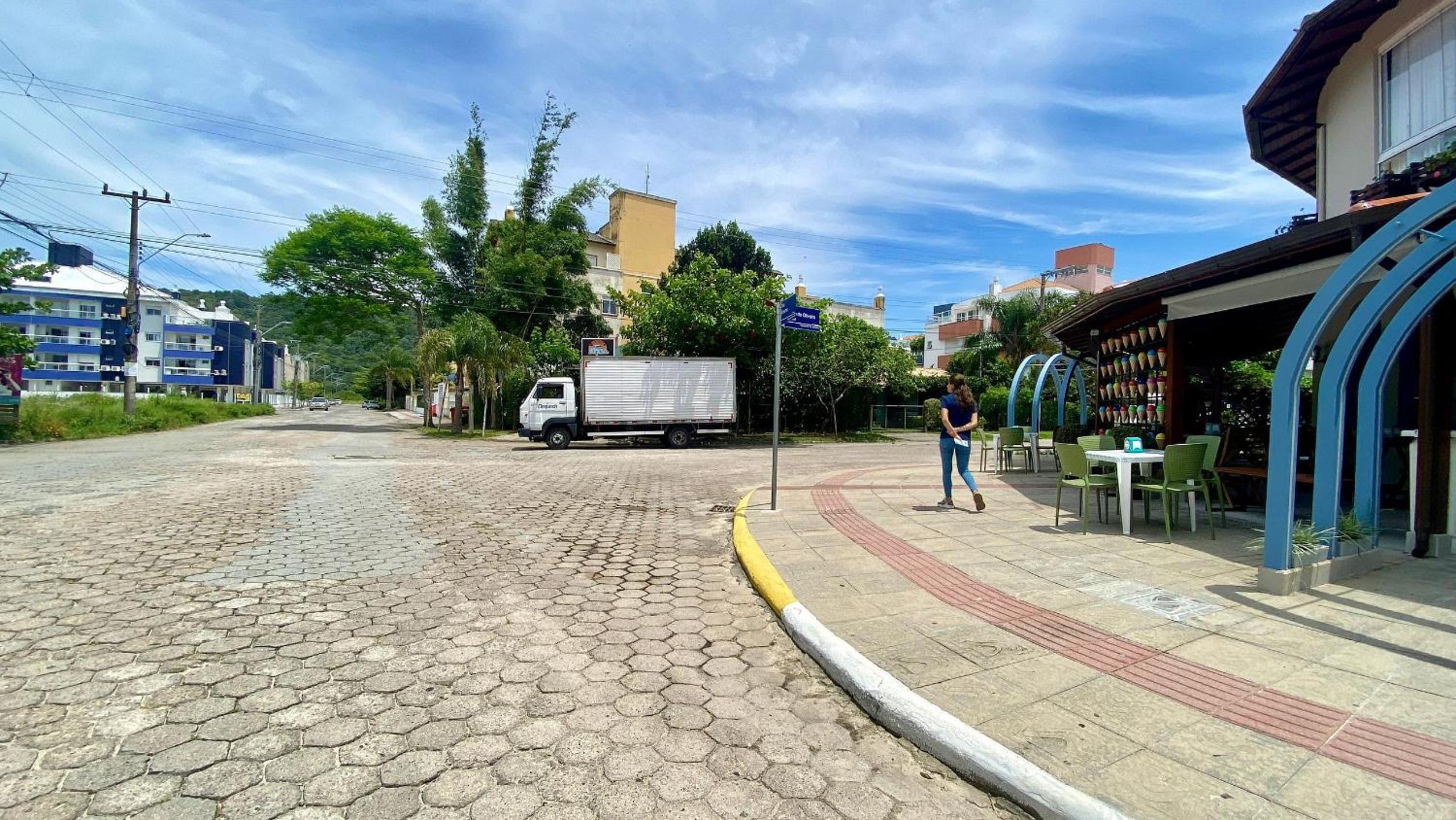 Férias e lazer c/piscina e quadra perto da praia