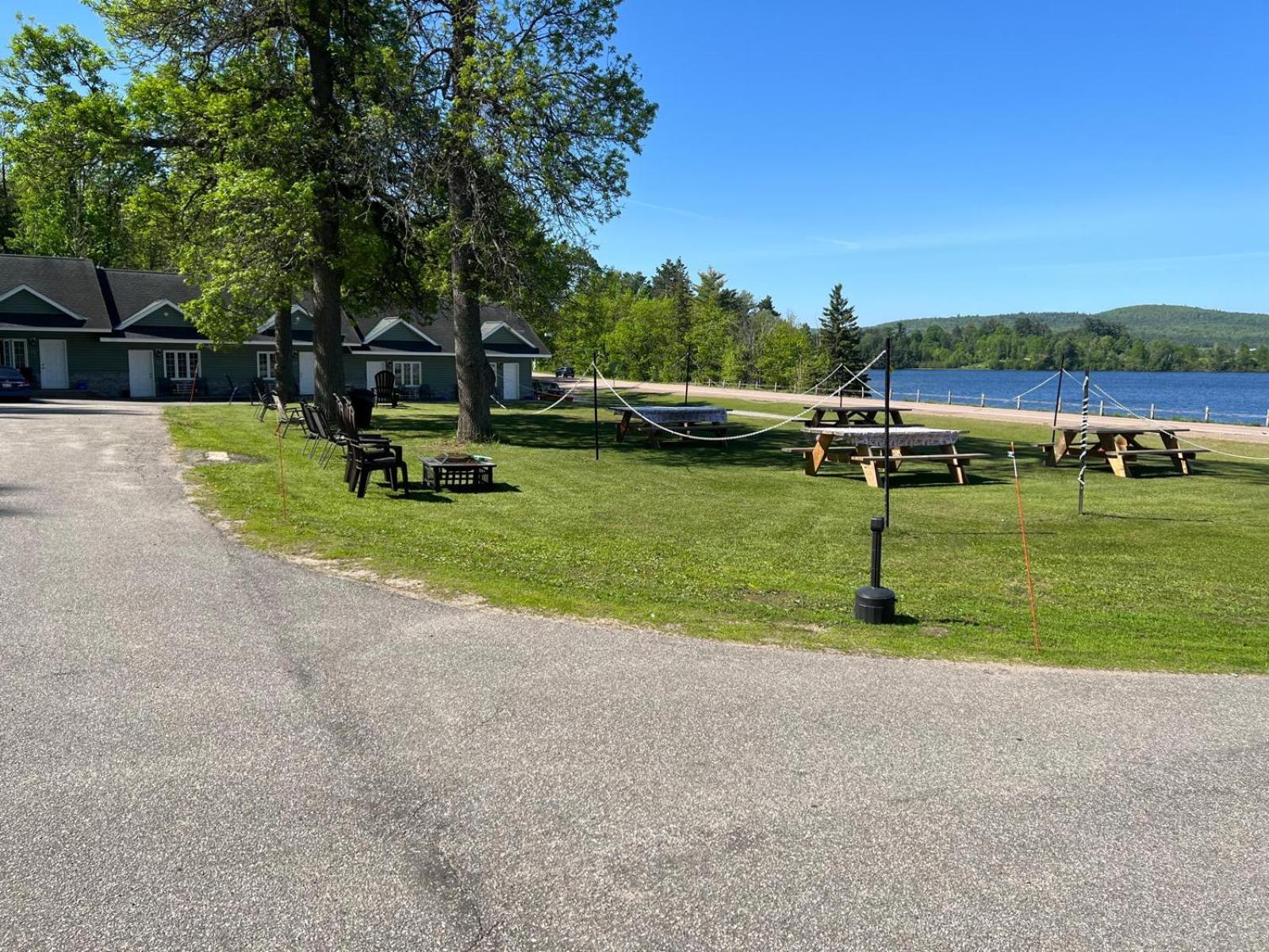 The Ash Grove Inn