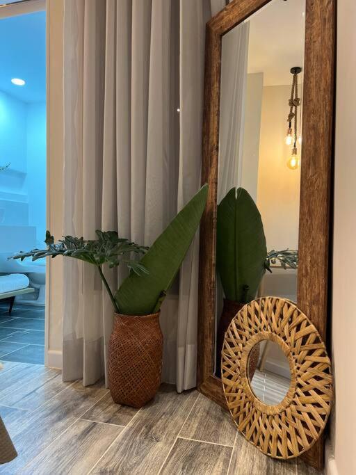 Cozy Apartment in Vibrant and Trendy Manila
