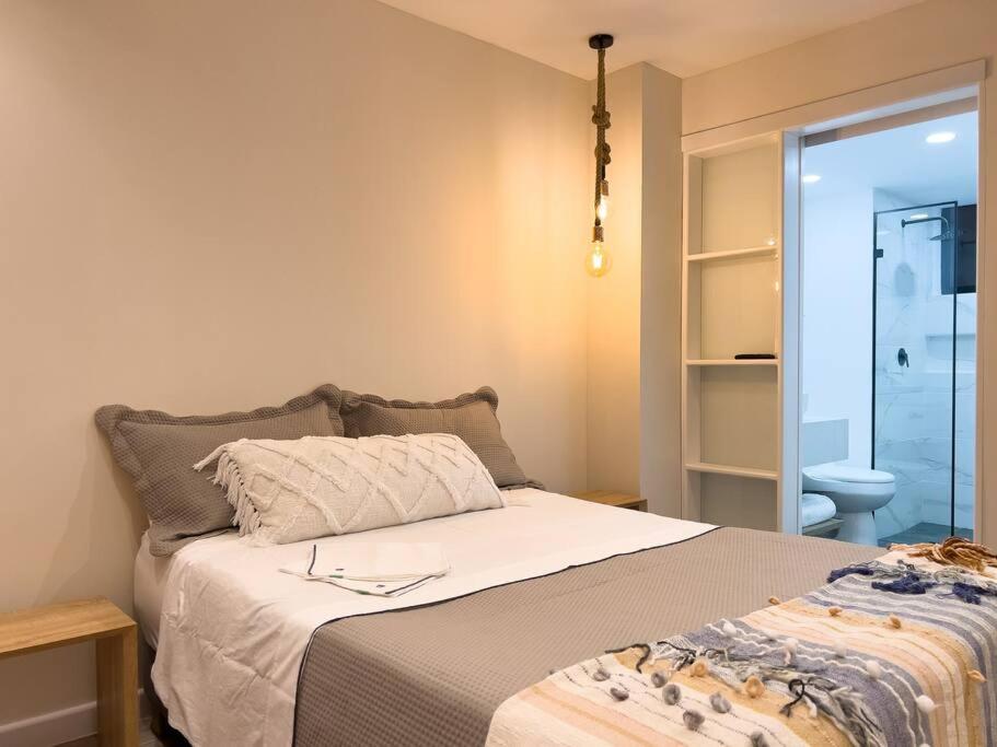 Cozy Apartment in Vibrant and Trendy Manila