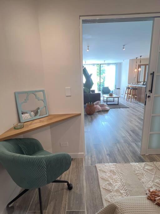 Cozy Apartment in Vibrant and Trendy Manila