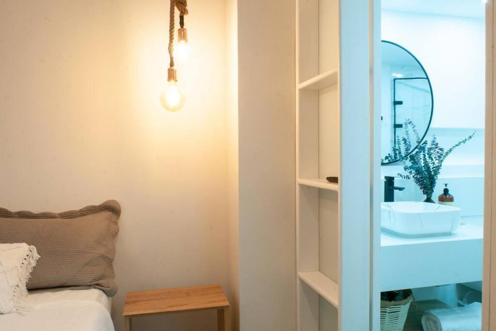 Cozy Apartment in Vibrant and Trendy Manila