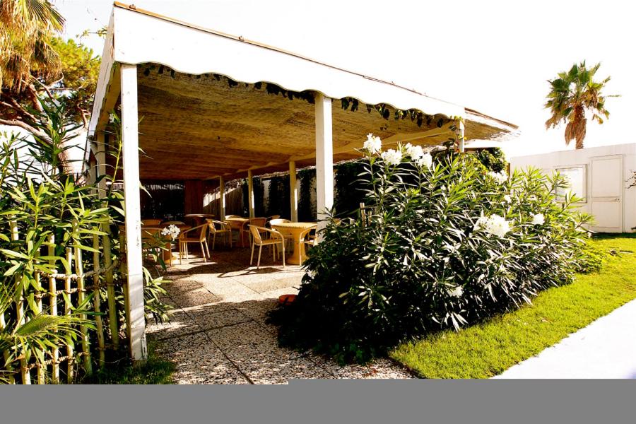 outdoor BBQ area