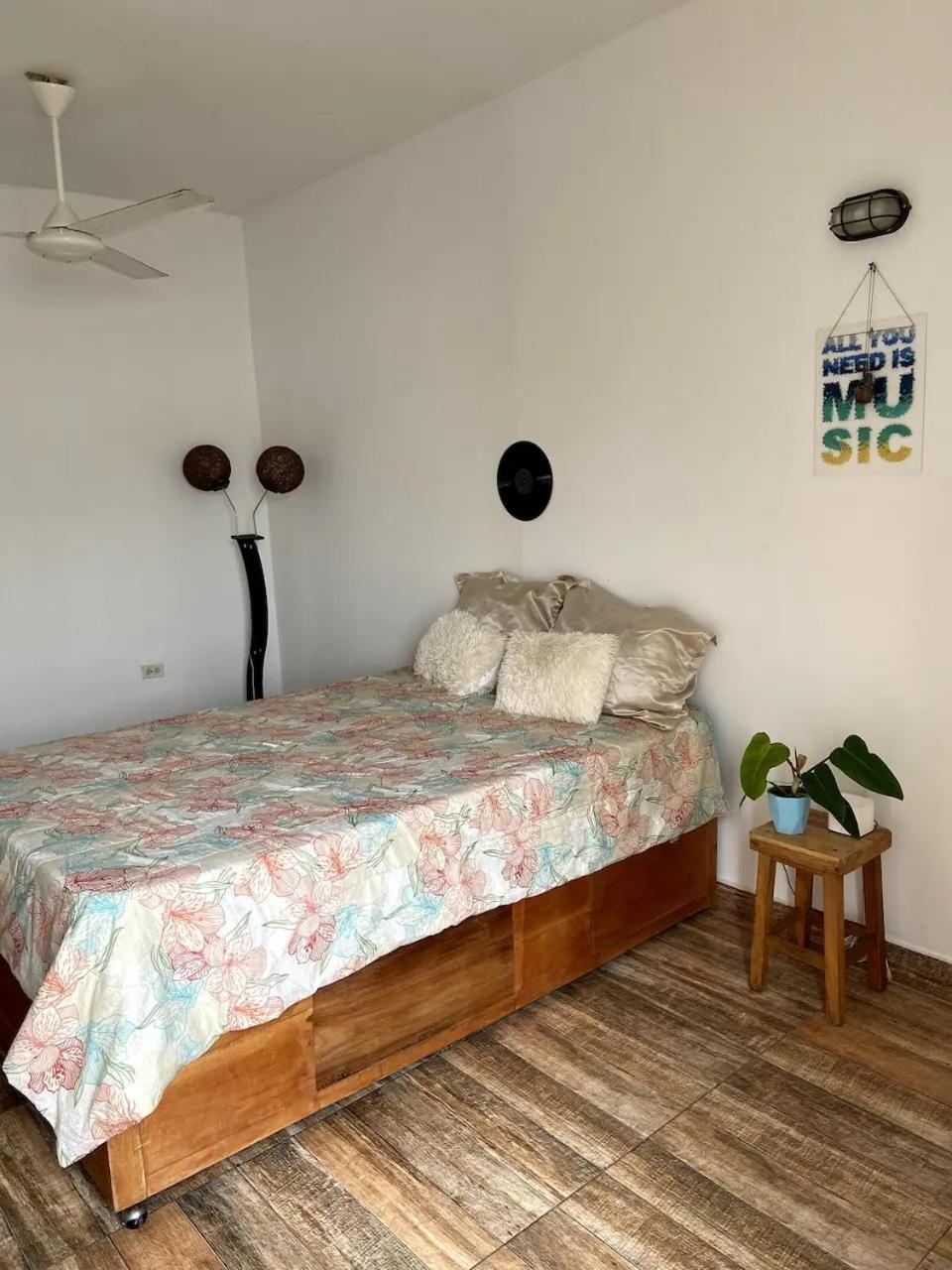 Comfy Room Near The Airport