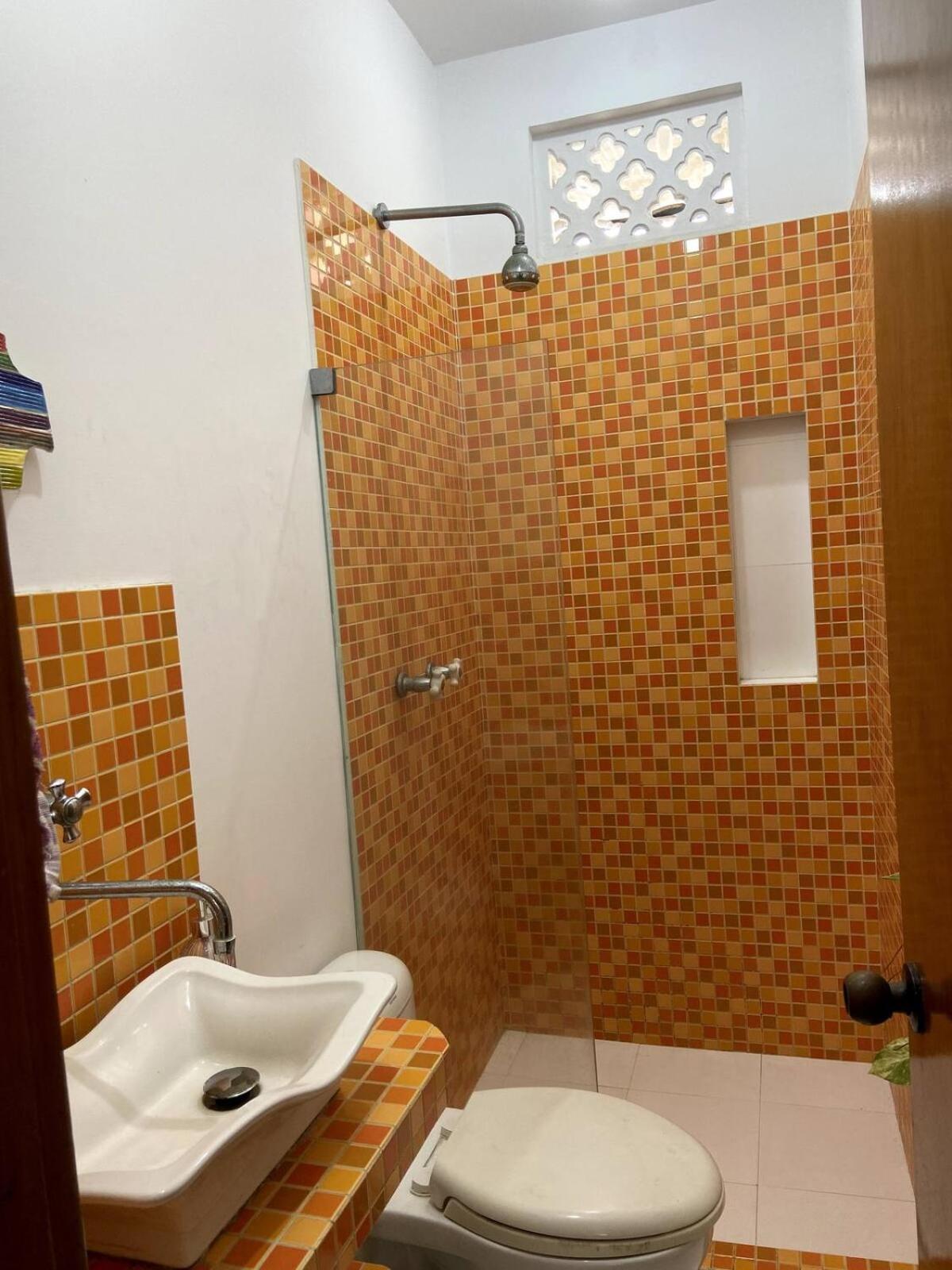 Comfy Room Near The Airport