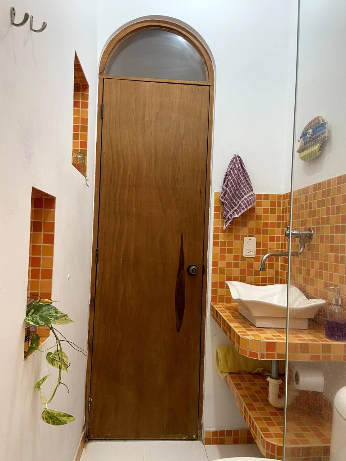 Comfy Room Near The Airport