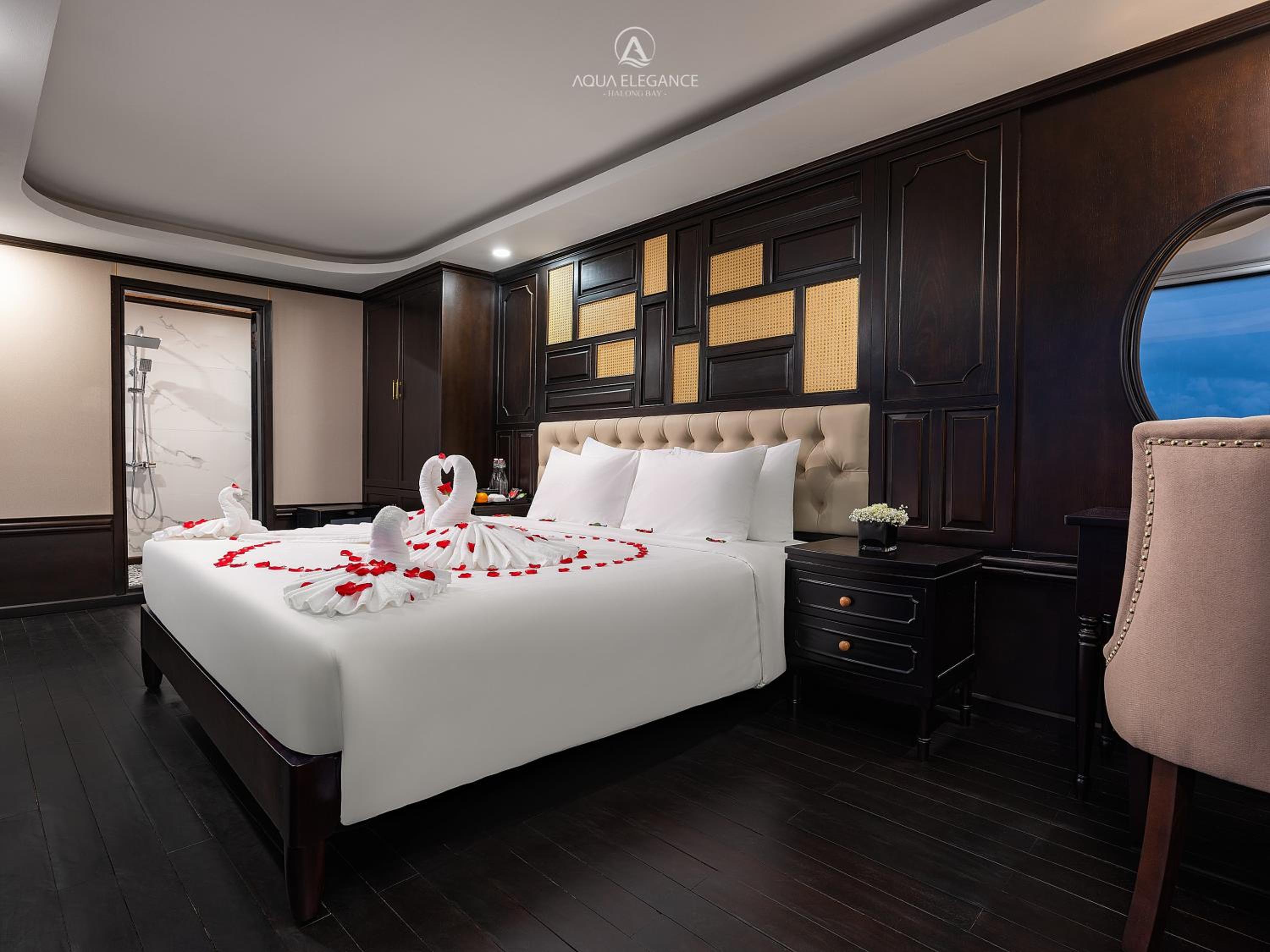 Aqua Elegance Cruise - Halong Bay by AHG