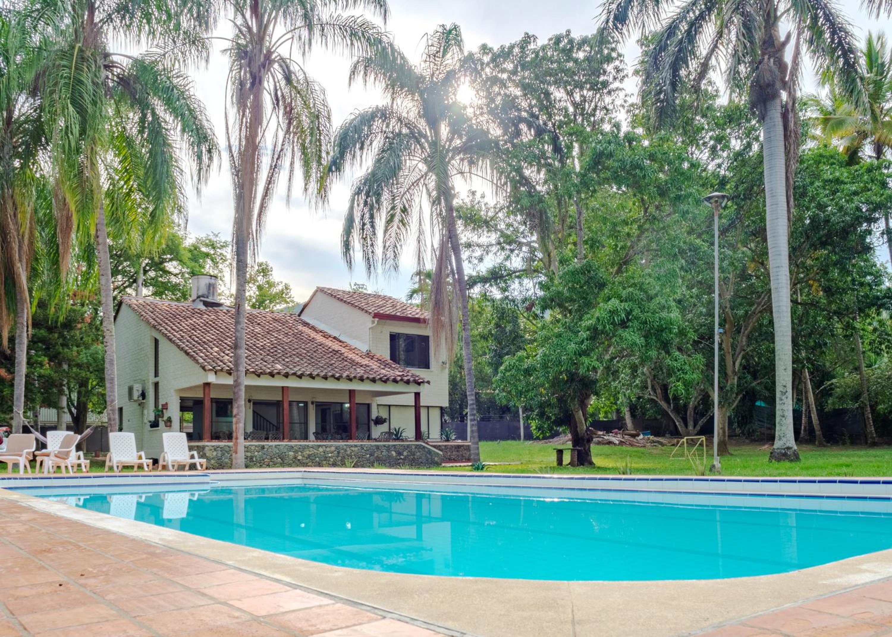 Santa Ana Colonial