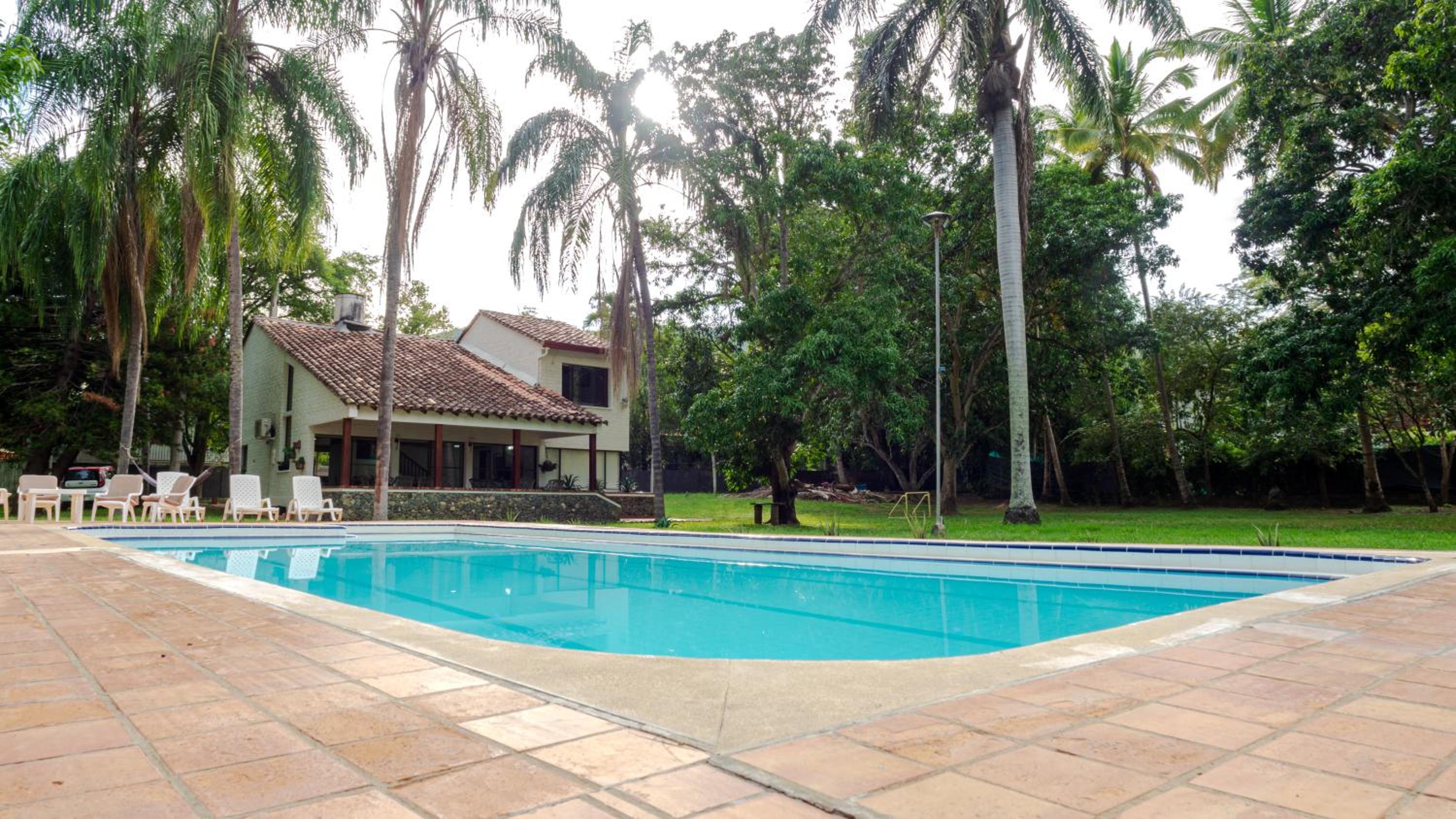 Santa Ana Colonial