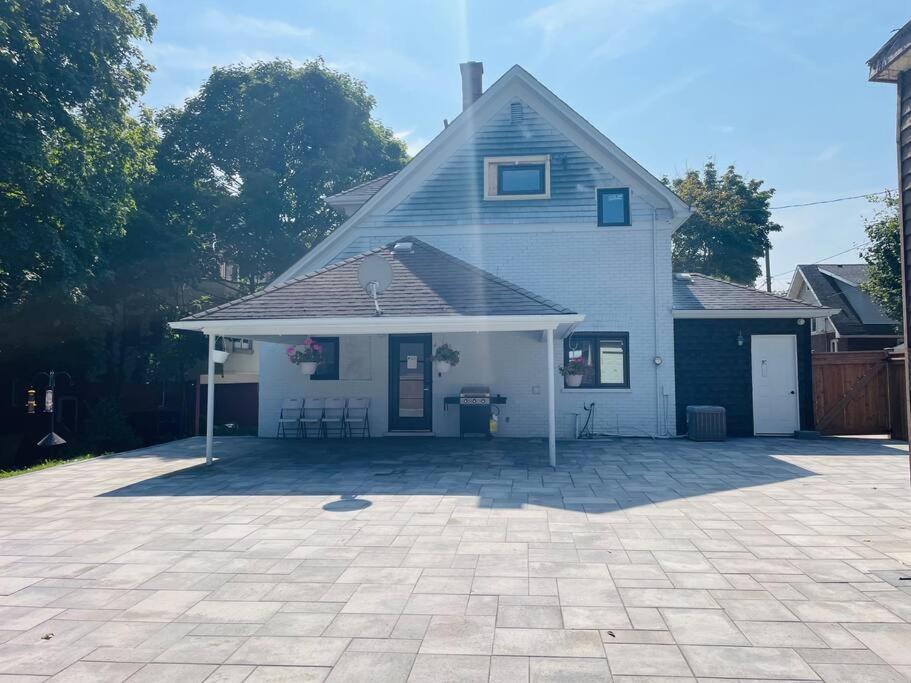Renovated 3 Bedroom House-Niagara View