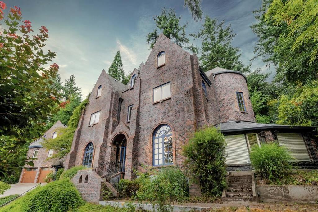 Castle Estate in SW Portland minutes from Downtown in Portland, US