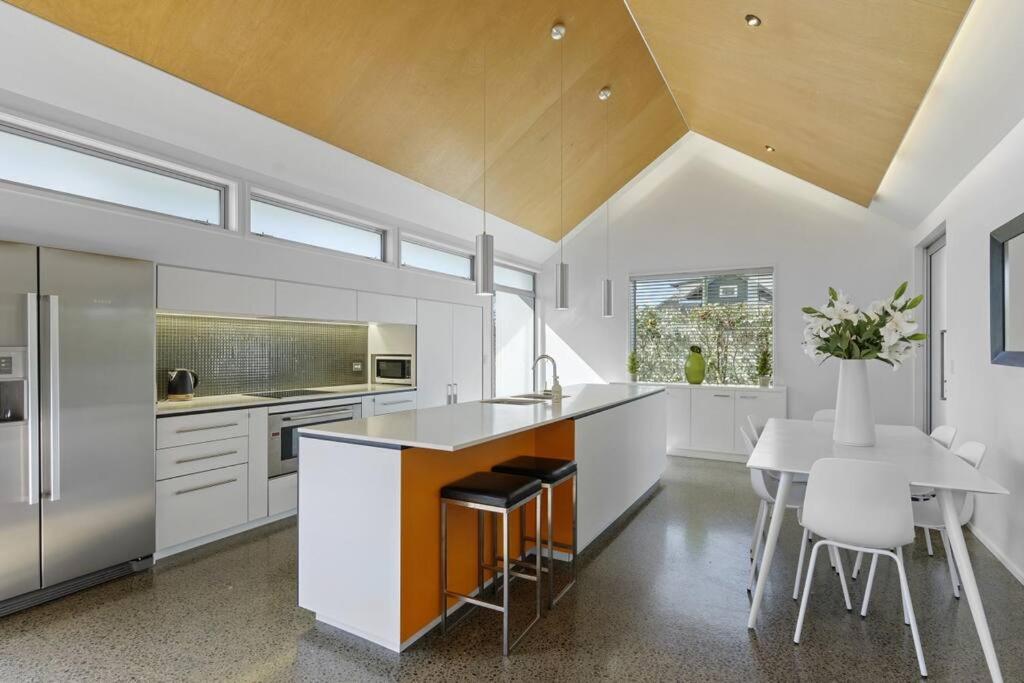 Hawkesbury Executive Home view 3