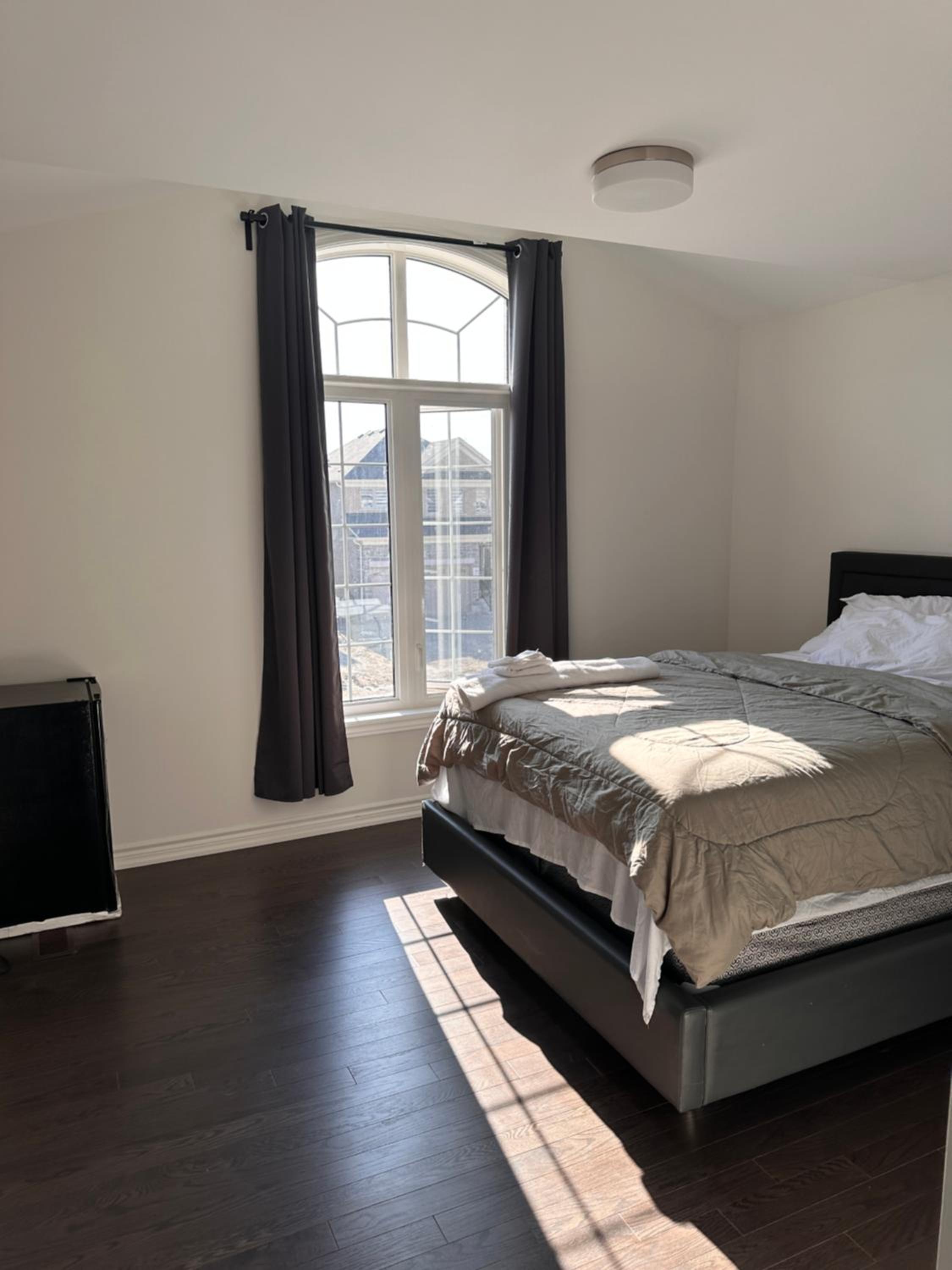 Large 5 bedroom house