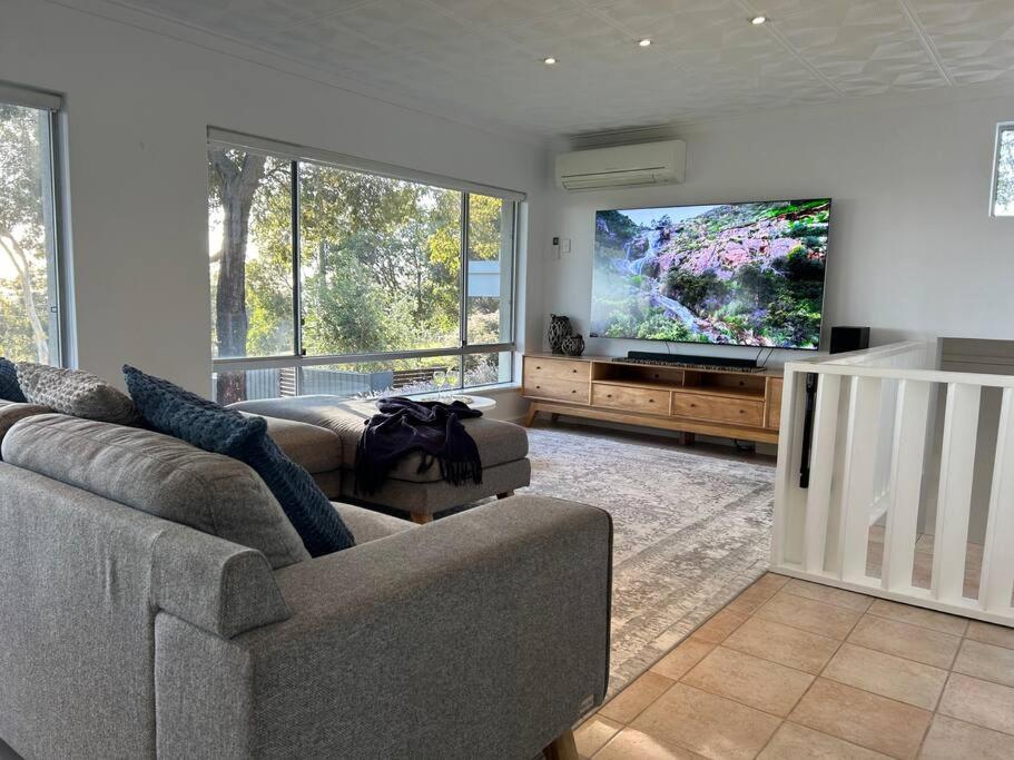 Lesmurdie Lodge