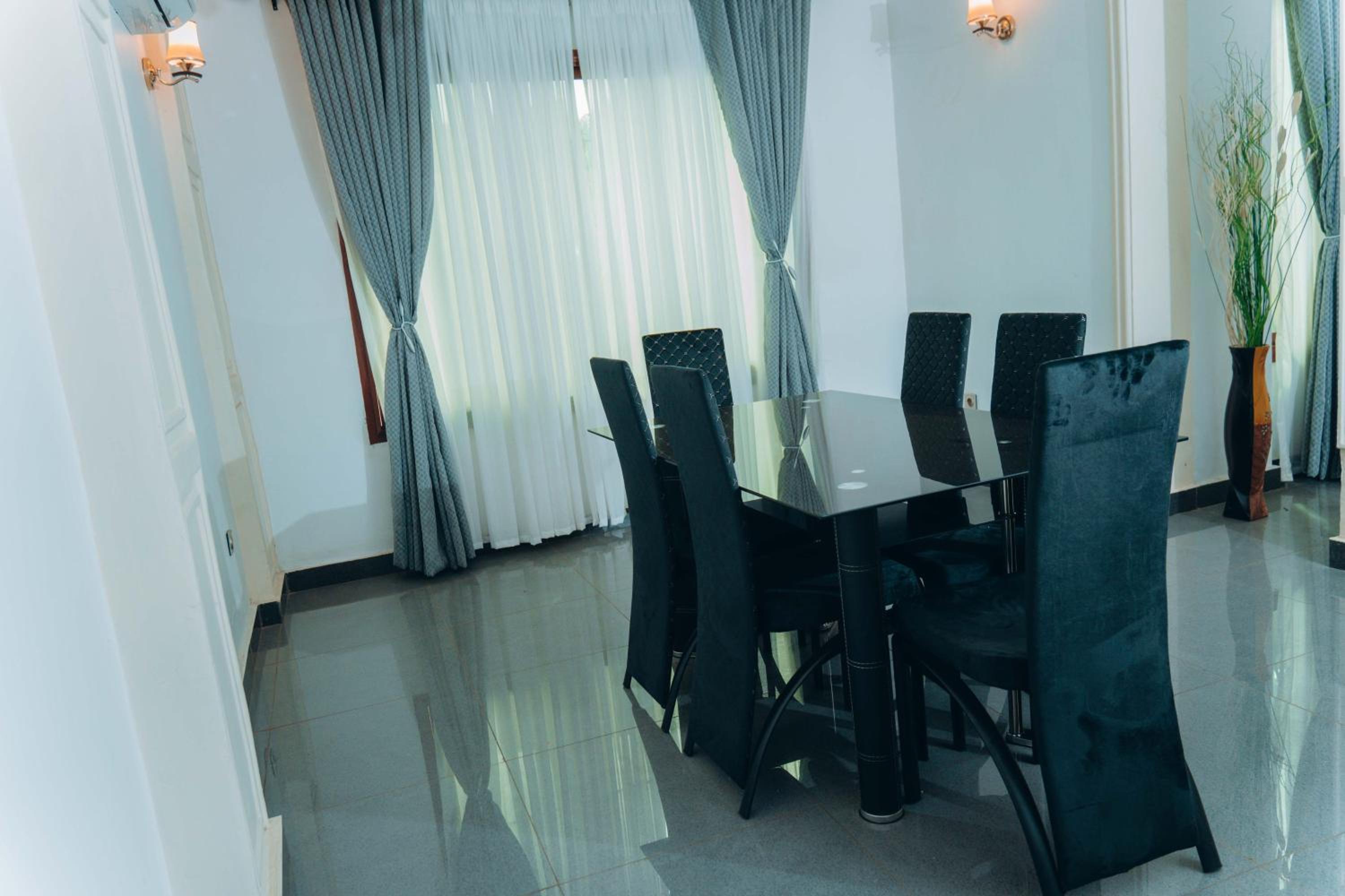 Bekeching Residence - Bastos Yaoundé