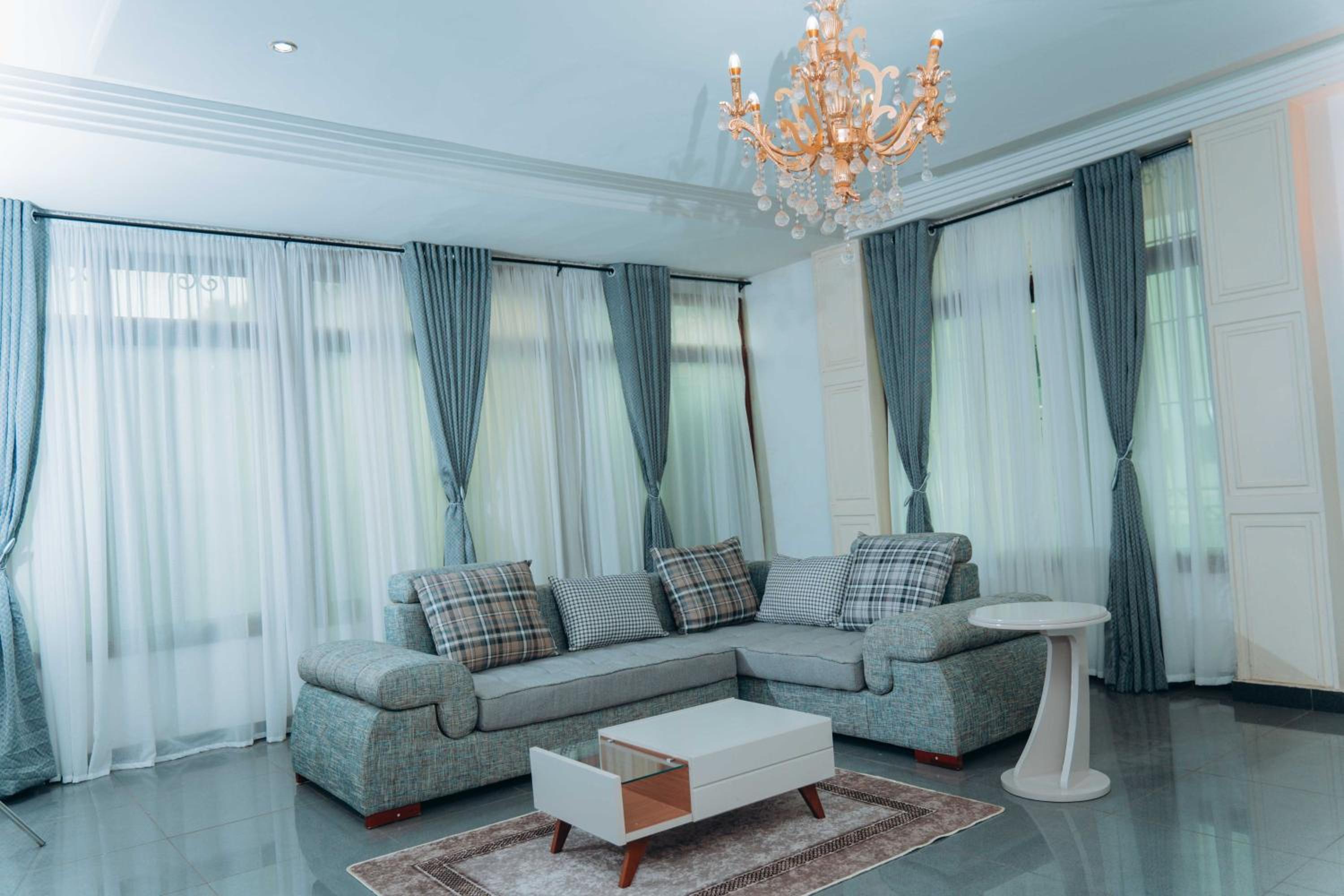 Bekeching Residence - Bastos Yaoundé