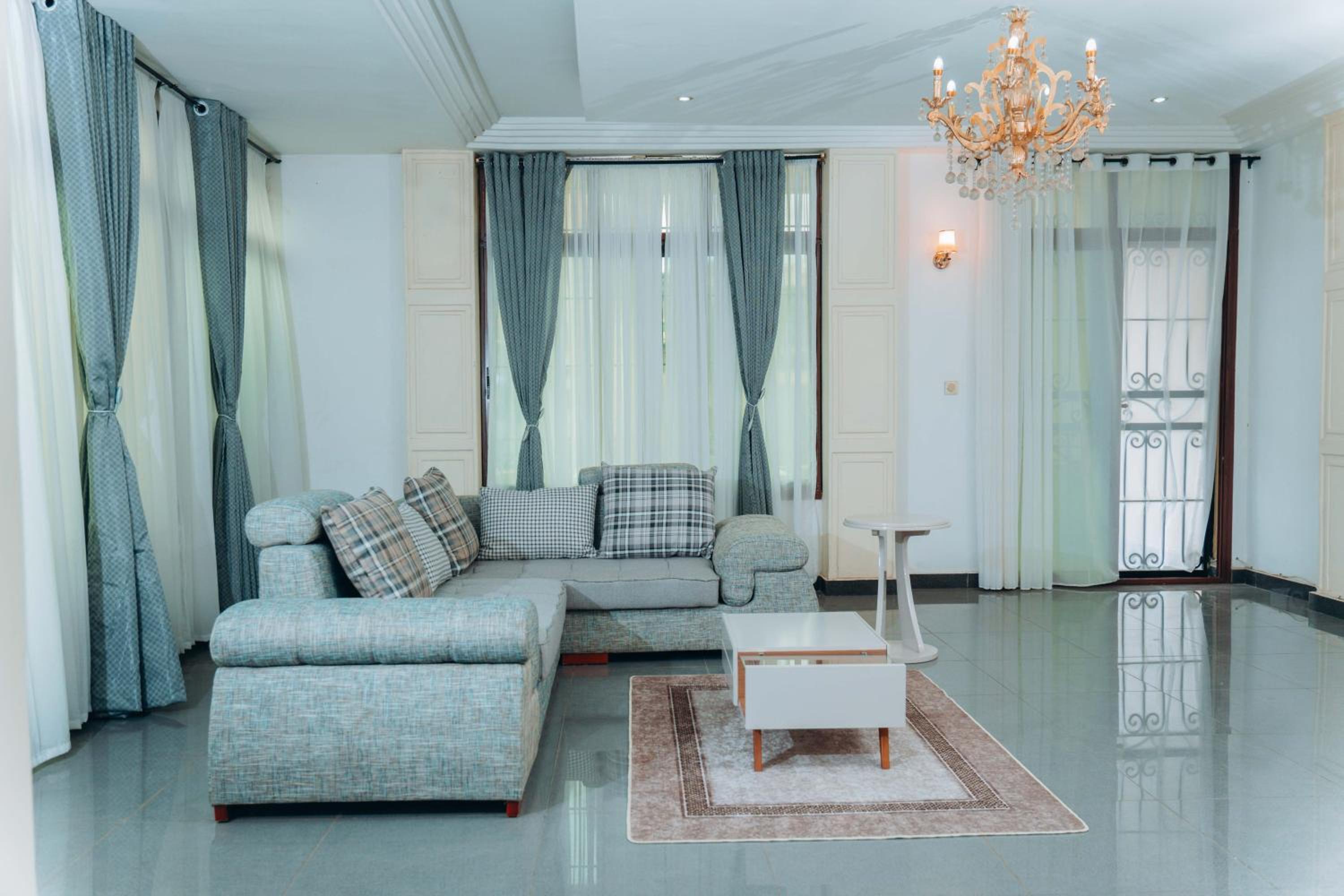 Bekeching Residence - Bastos Yaoundé
