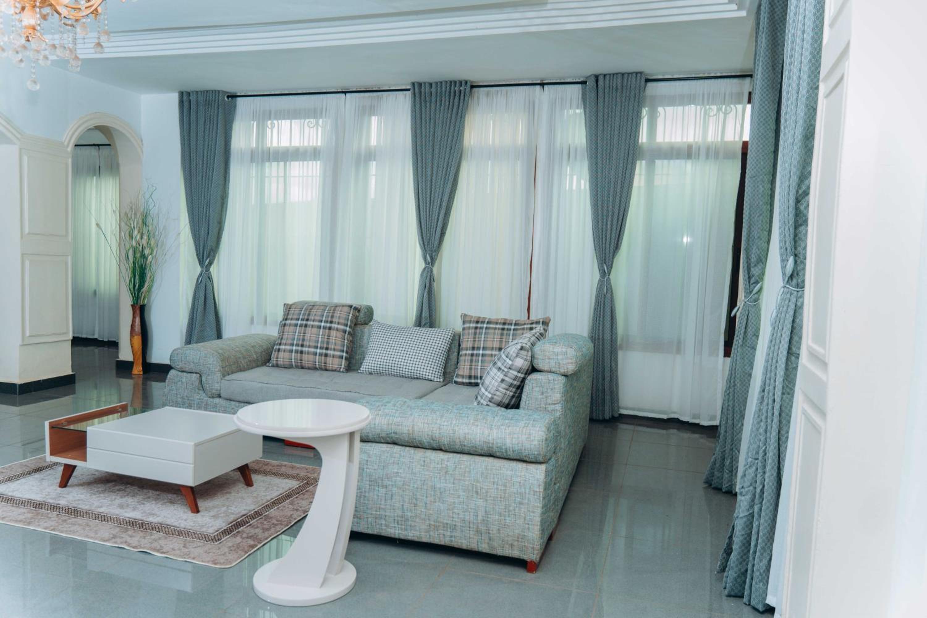 Bekeching Residence - Bastos Yaoundé