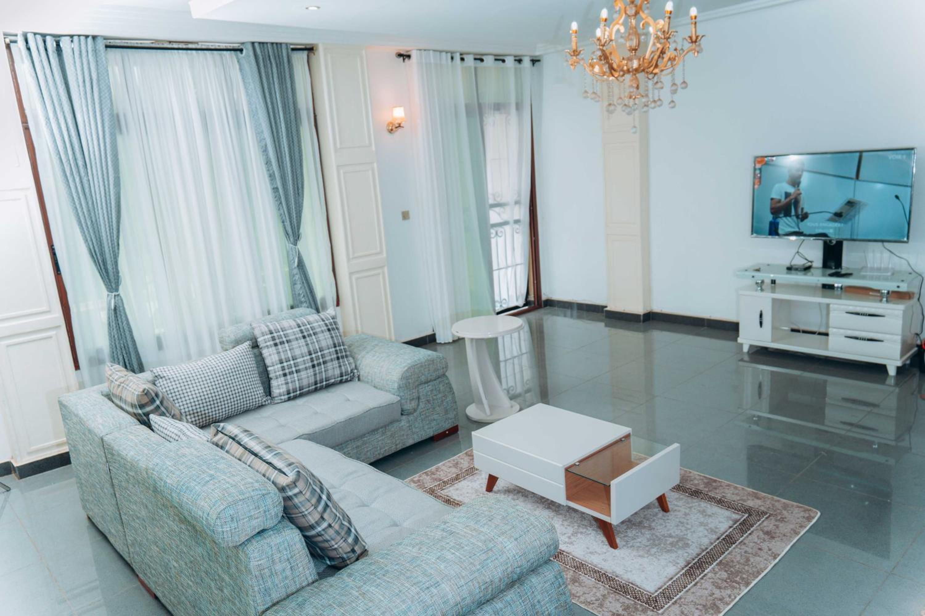 Bekeching Residence - Bastos Yaoundé