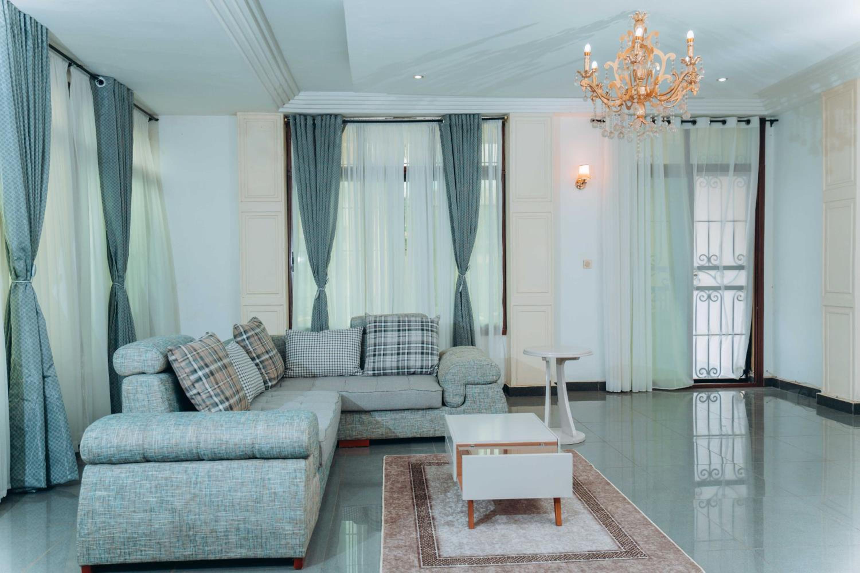 Bekeching Residence - Bastos Yaoundé