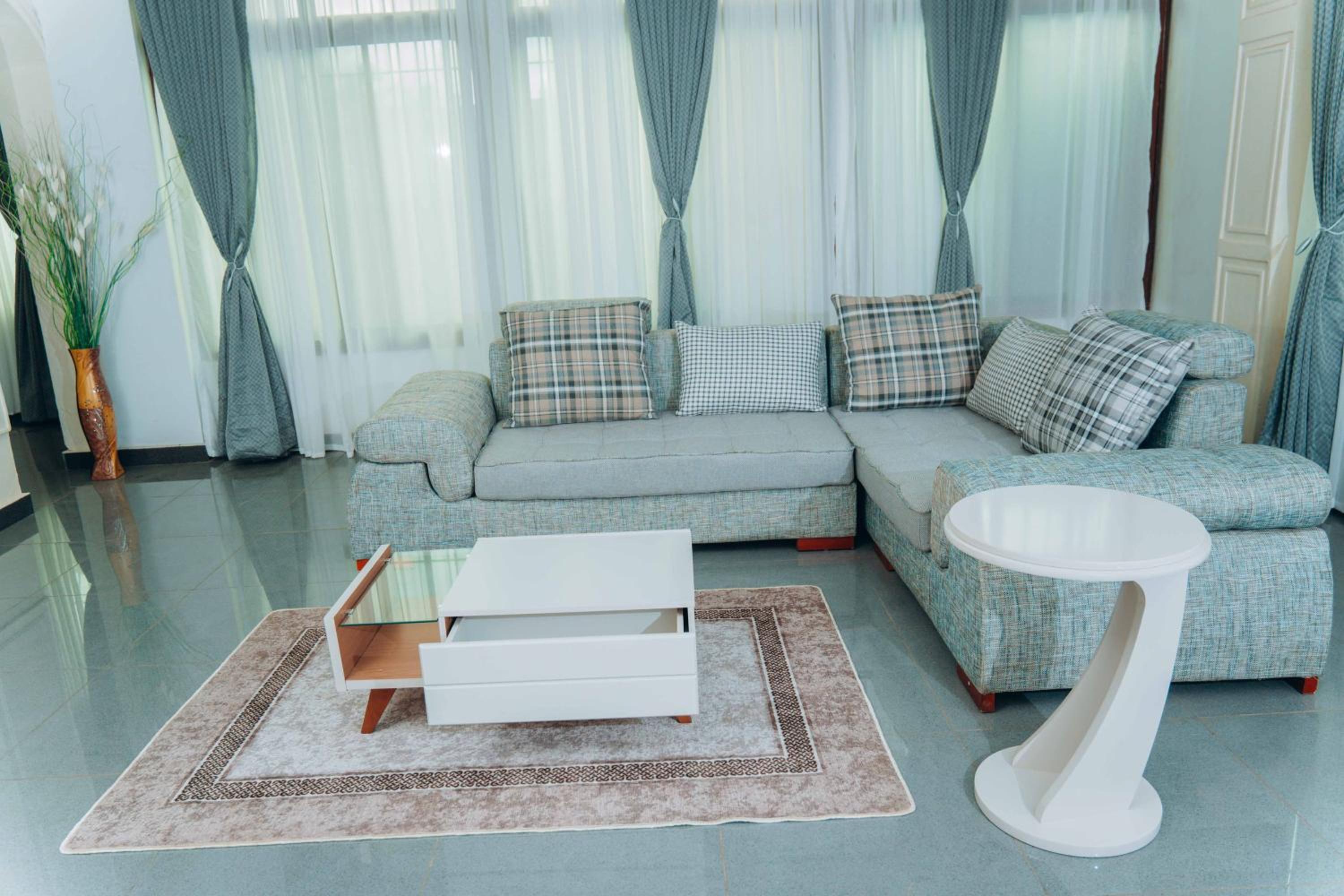 Bekeching Residence - Bastos Yaoundé