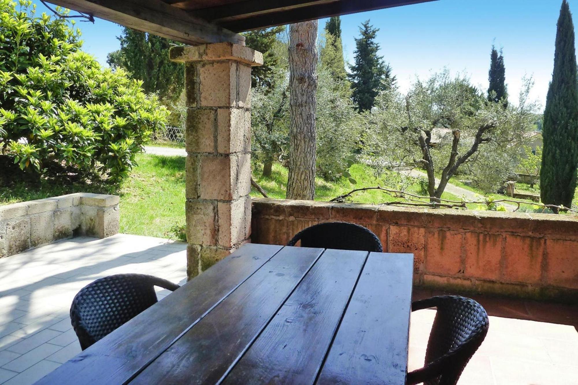 Family Apartment in Guardistallo with Pool