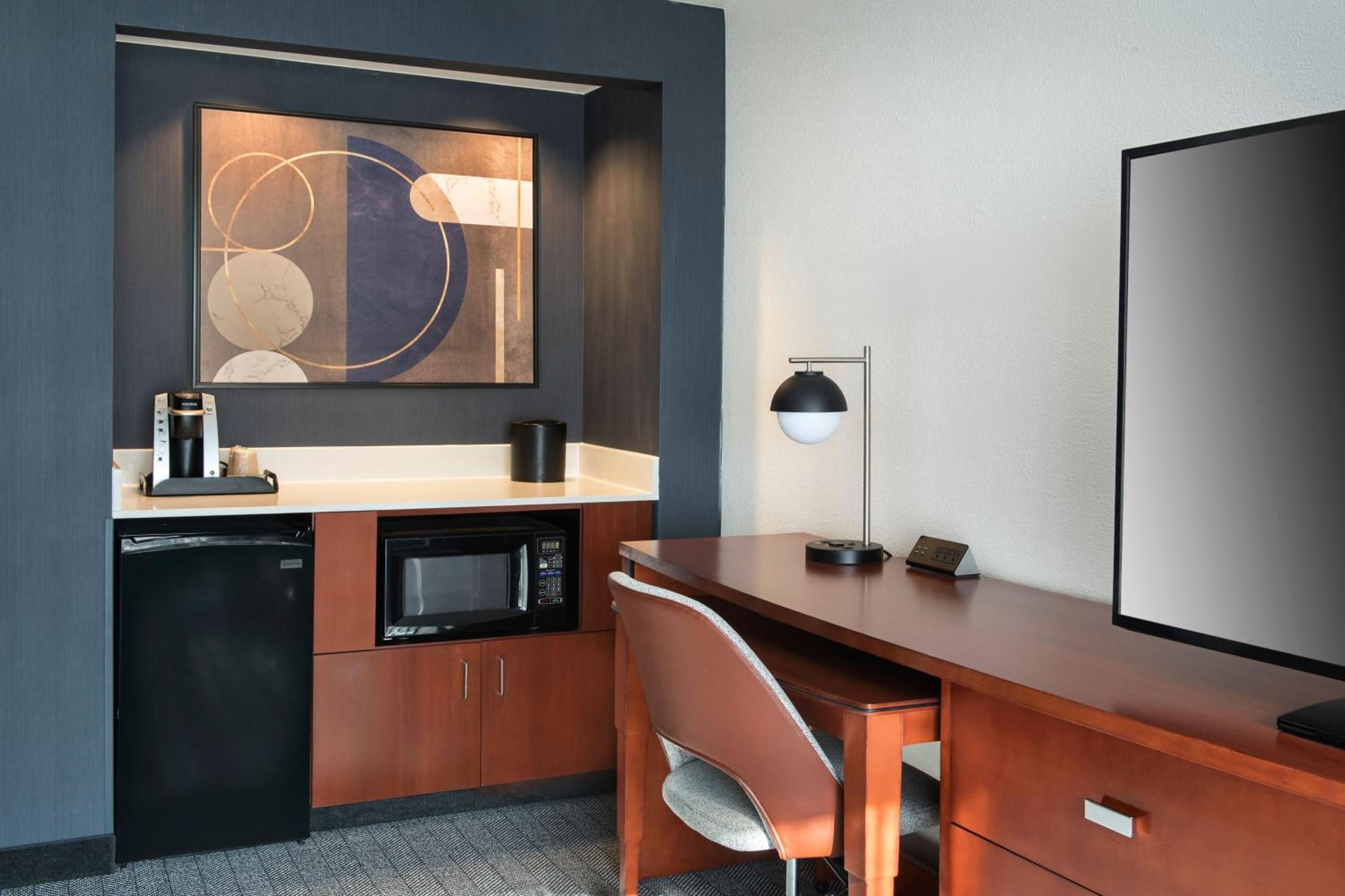 Courtyard by Marriott Silver Spring North/White Oak - Property Image 10