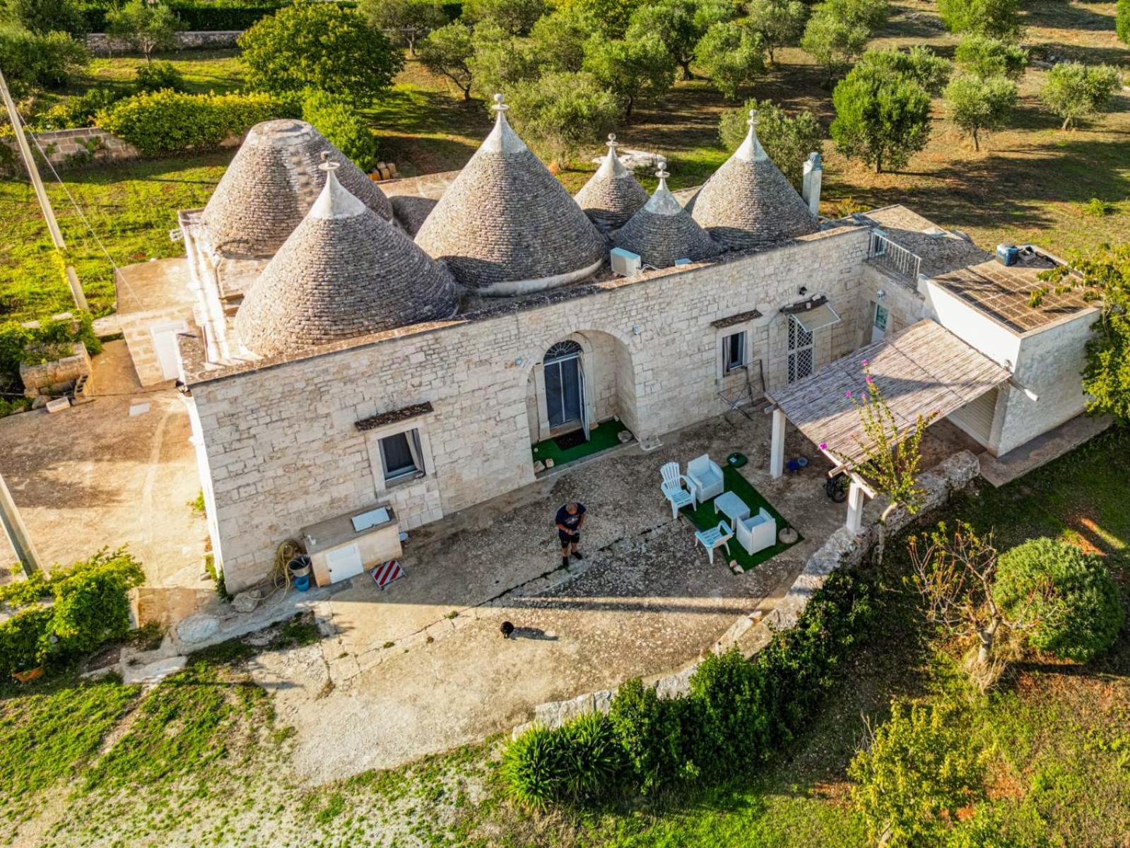 Trulli Carlo Anna