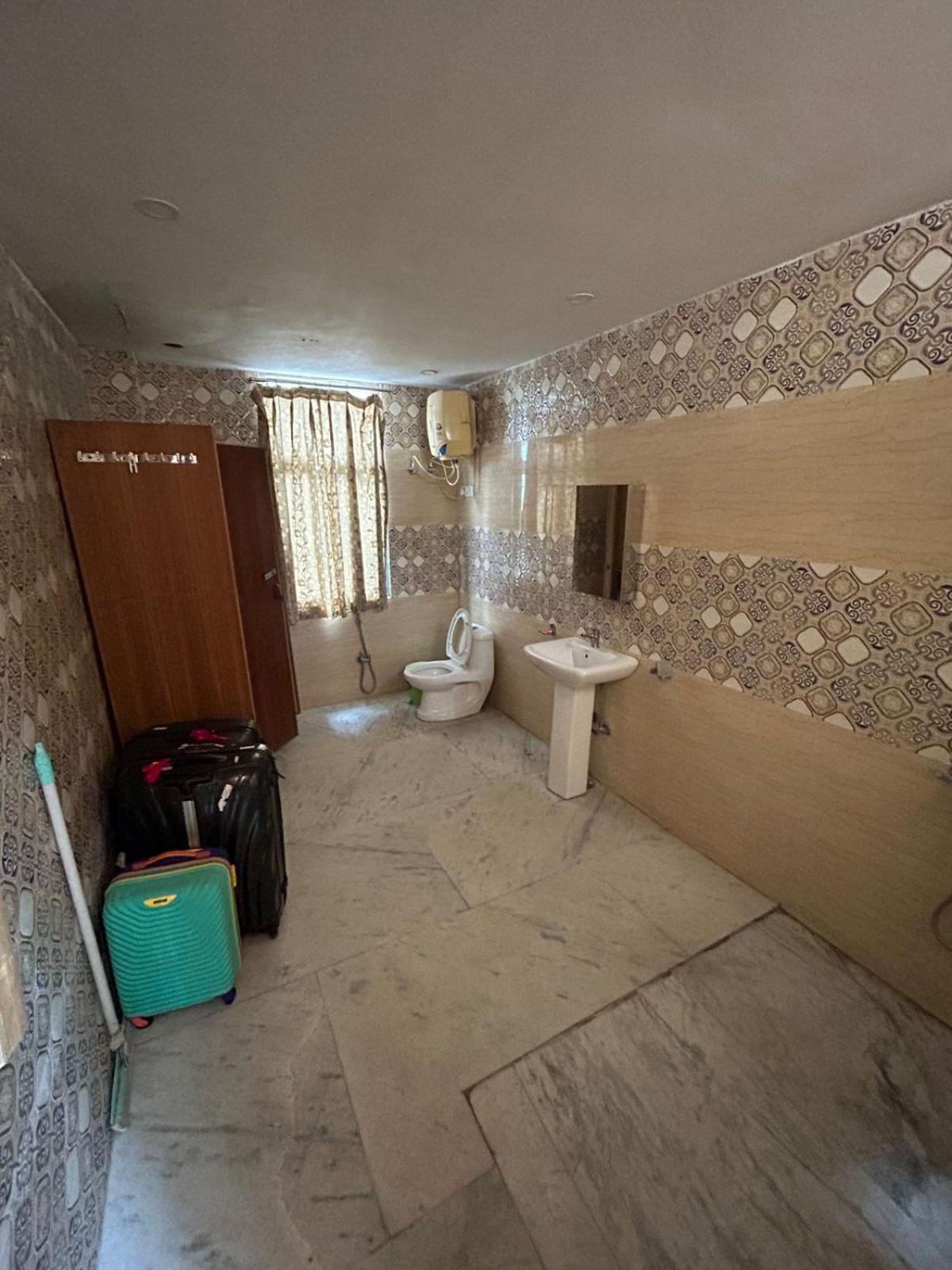 HOTEL O CHAPS'LE guest house kankarbagh